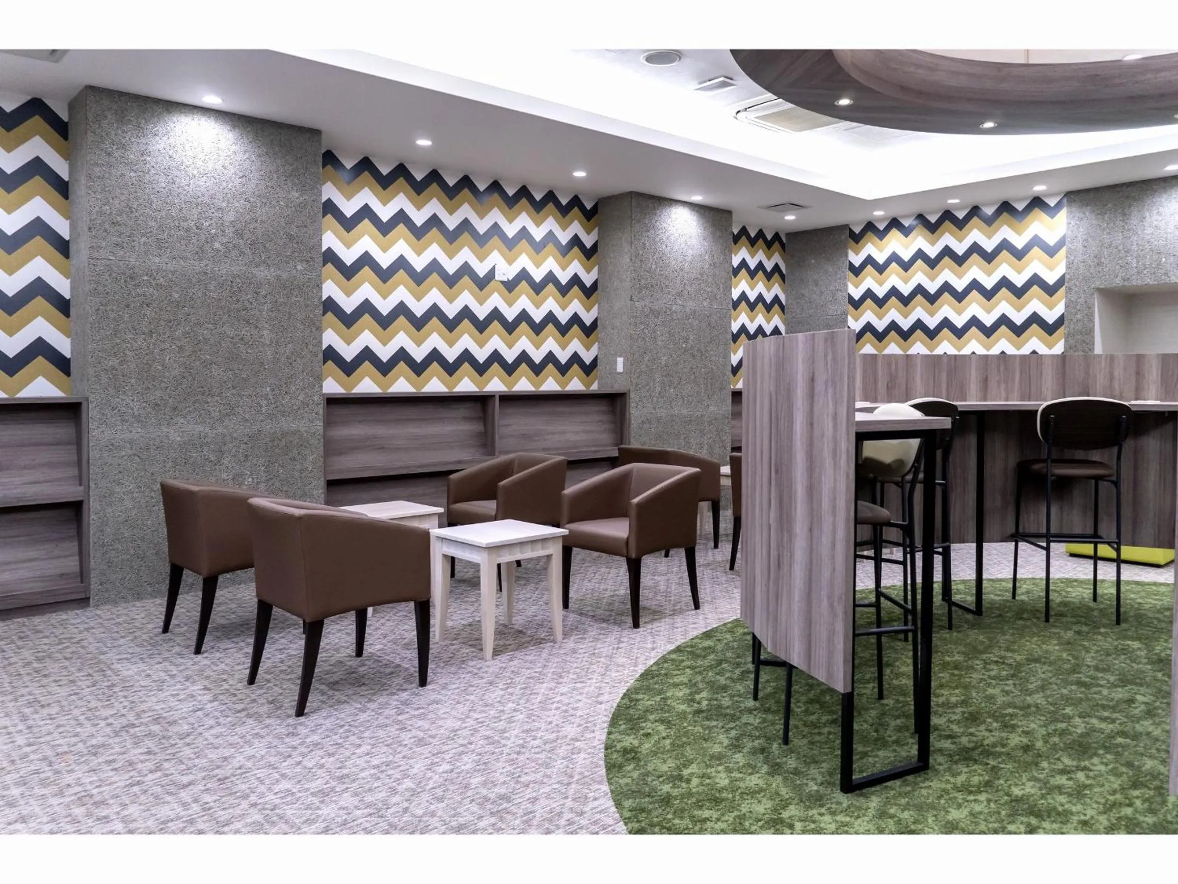 Food and drinks in Capsule Hotel J Garden Shin-Osaka