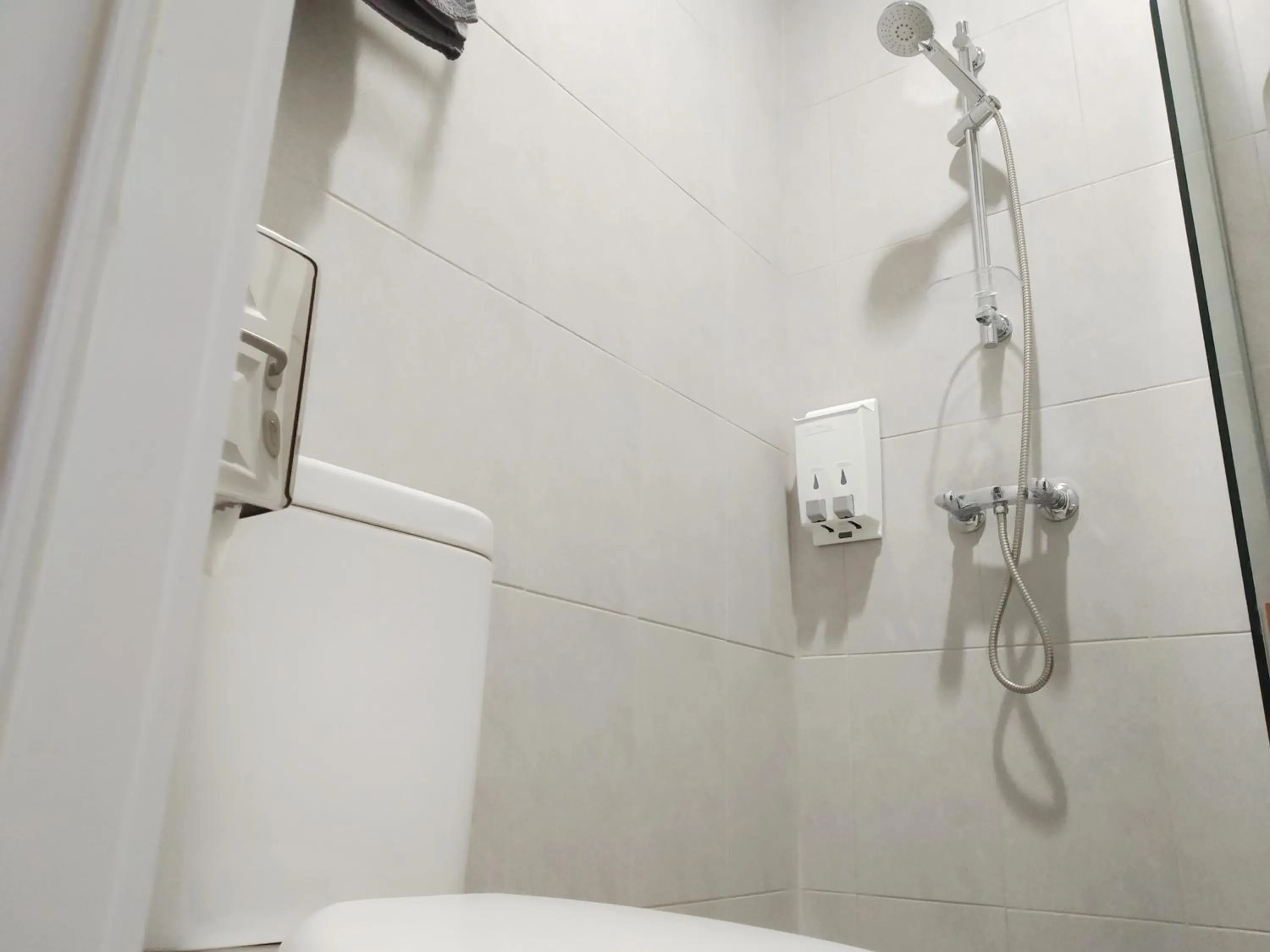 Shower in Cottonwood Boutique Heritage Otten