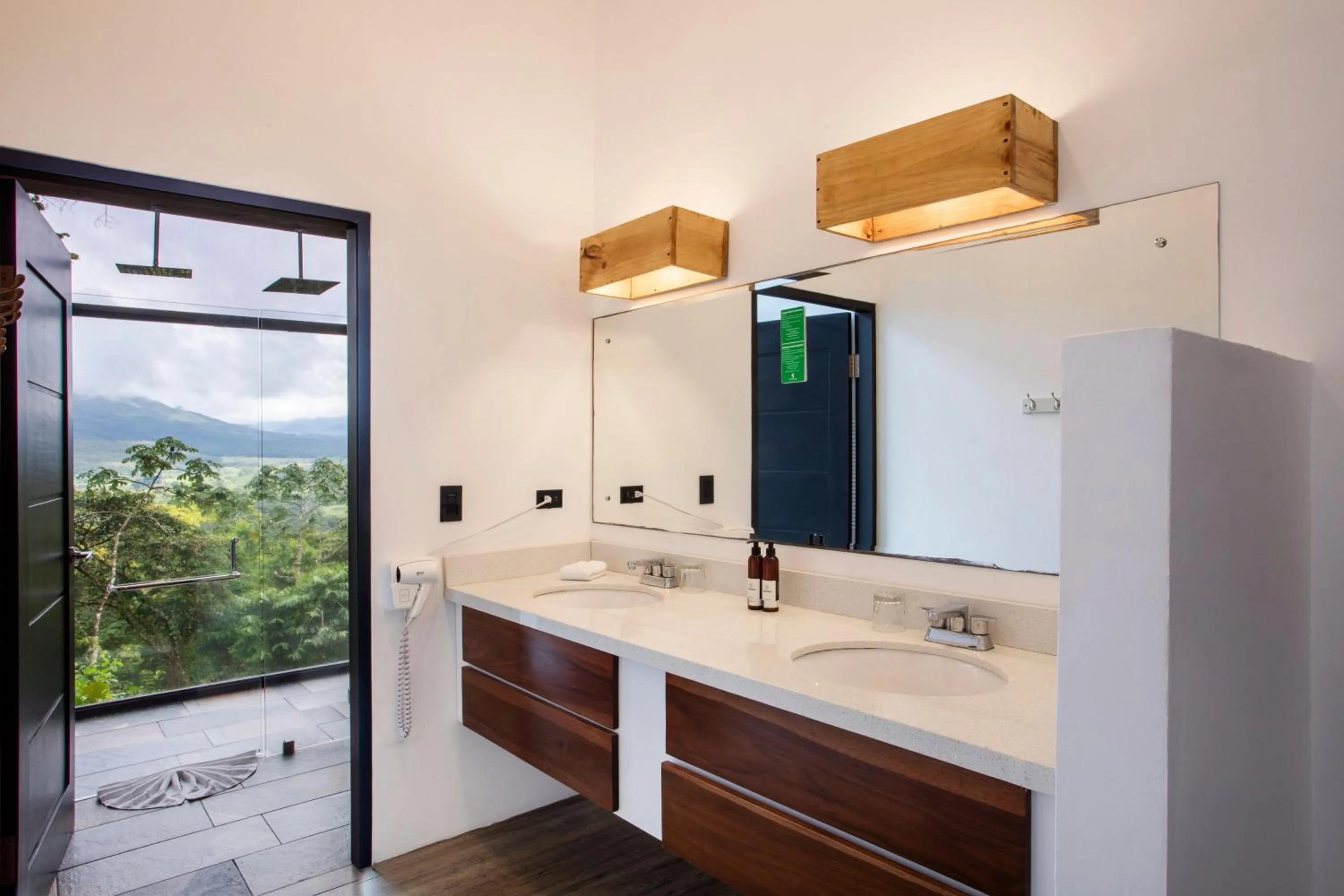 Bathroom in Sangregado Lodge