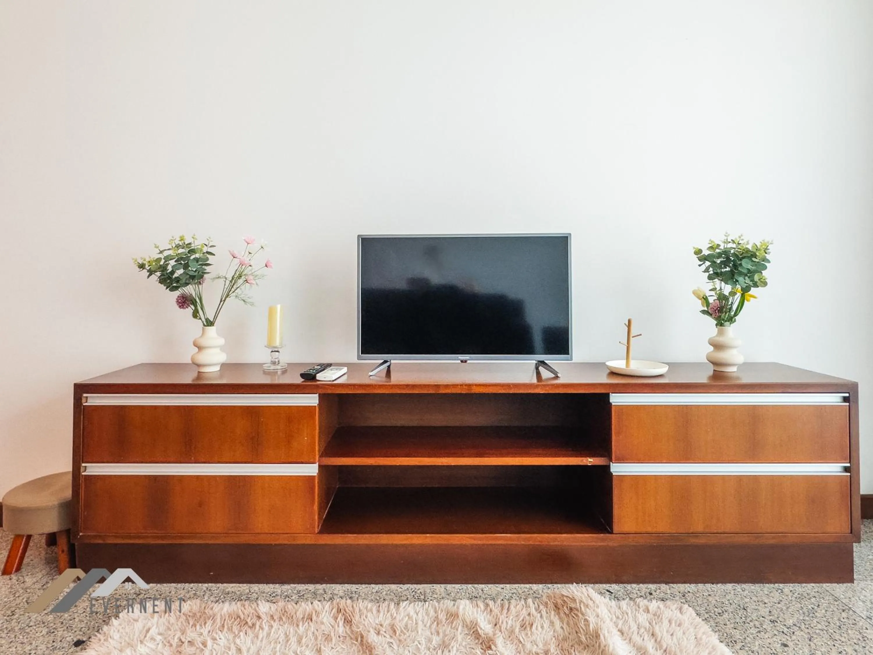 TV and multimedia in Bay Resort by Evernent