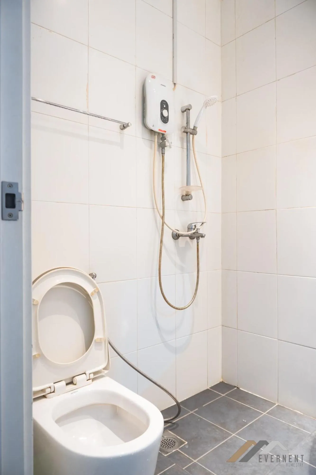 Bathroom in Bay Resort by Evernent