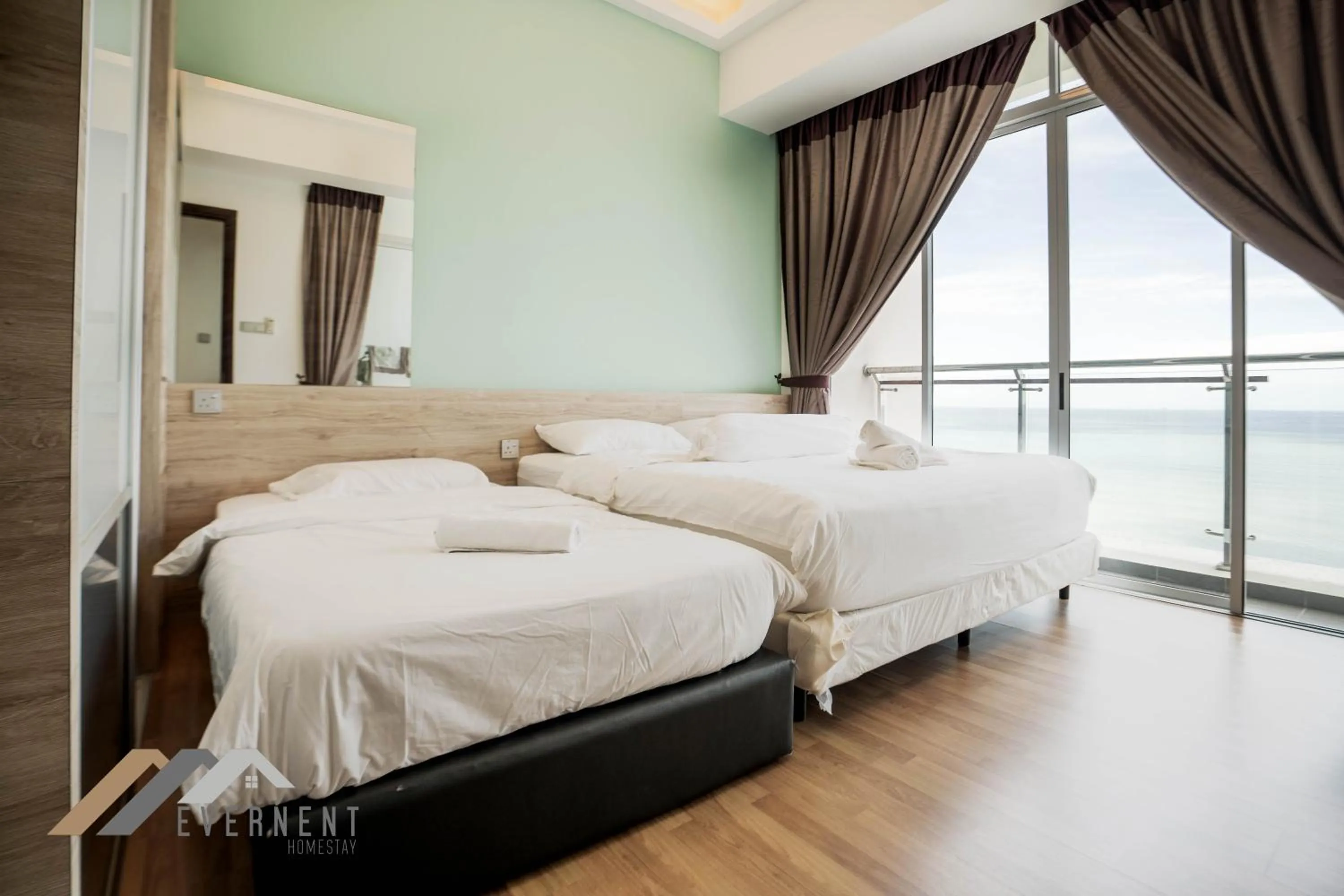 Bed in Bay Resort by Evernent