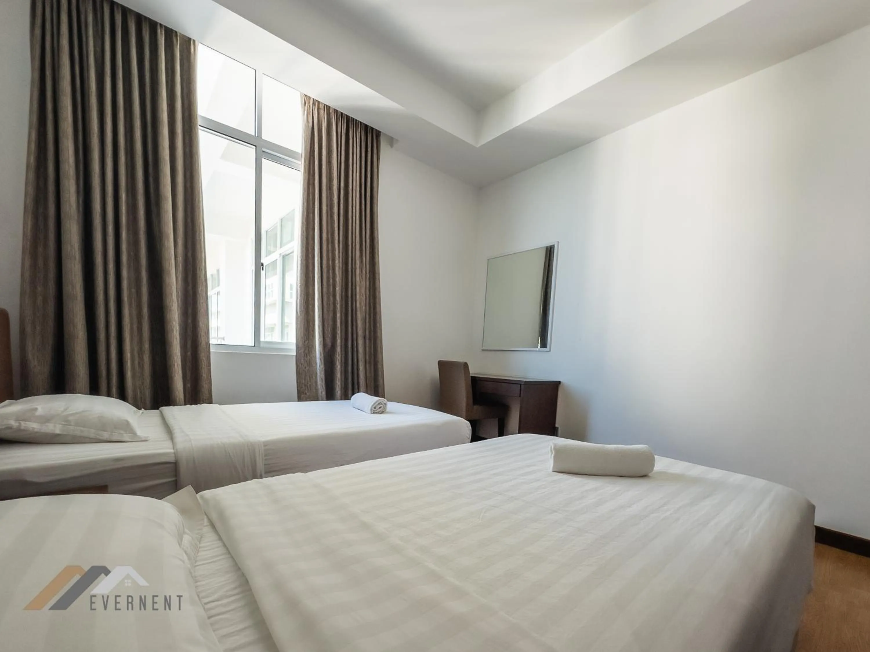 Bed in Bay Resort by Evernent