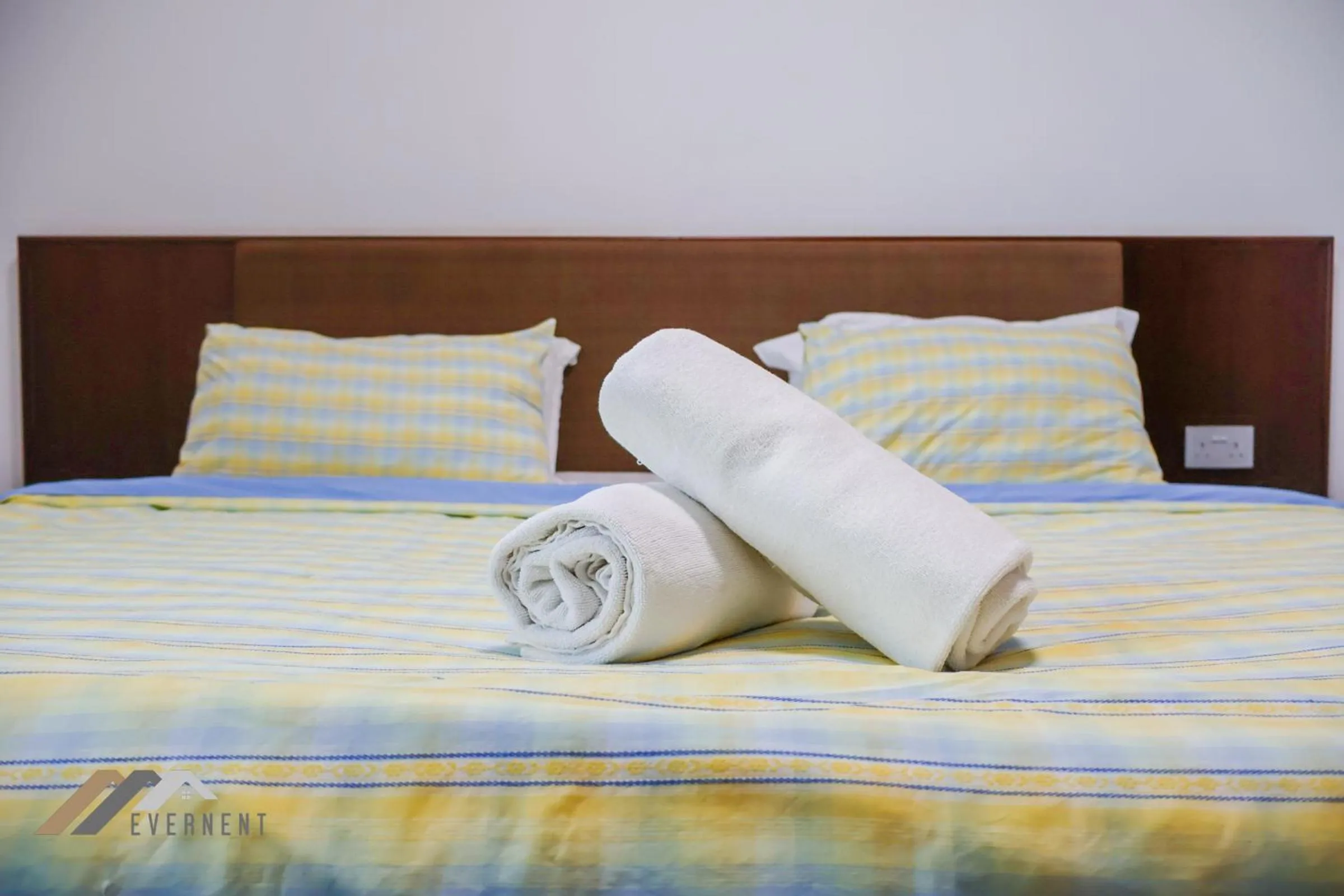 Bed in Bay Resort by Evernent