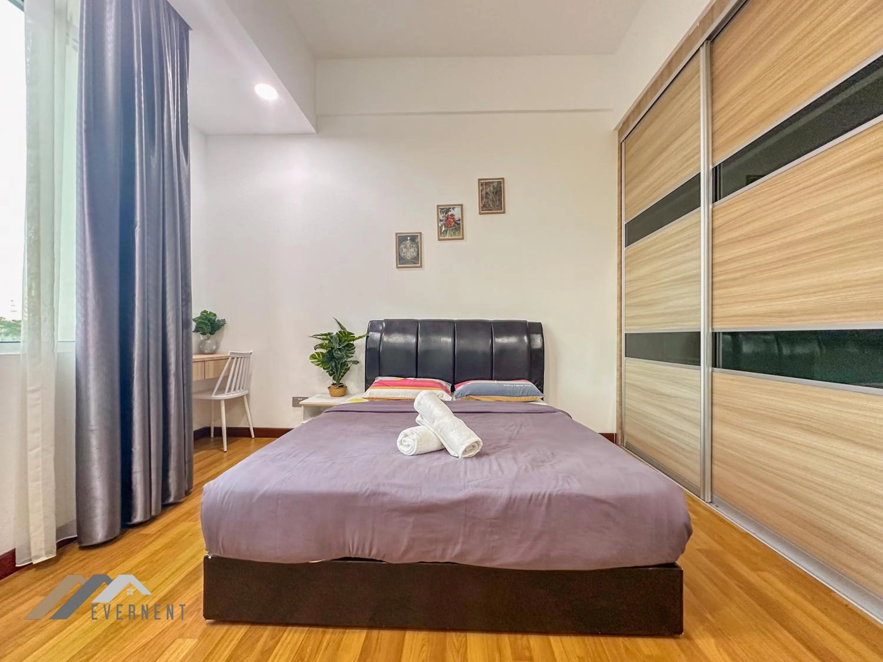 Bedroom, Bed in Bay Resort by Evernent