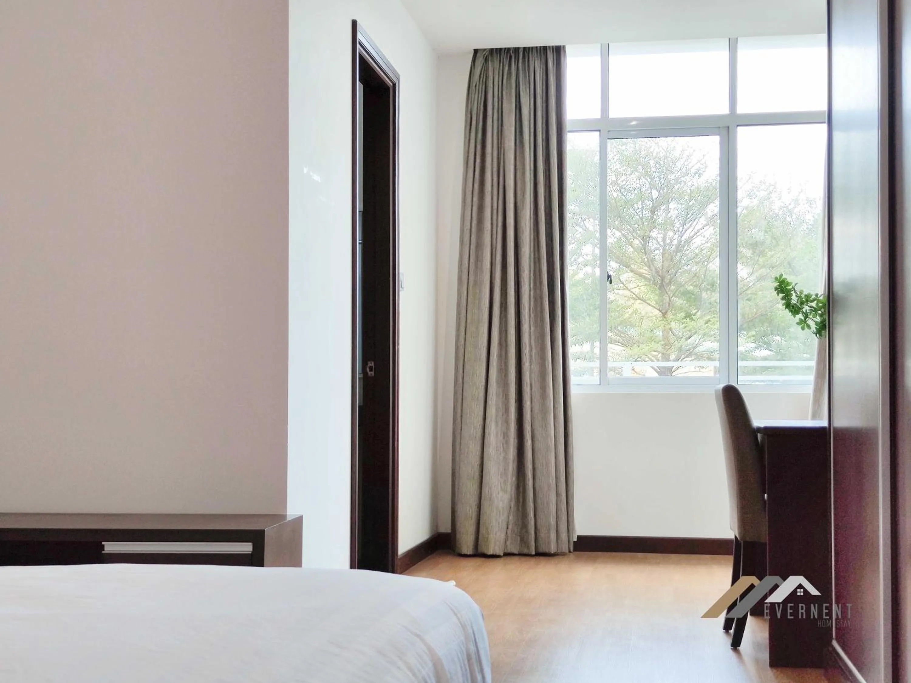 Bed in Bay Resort by Evernent