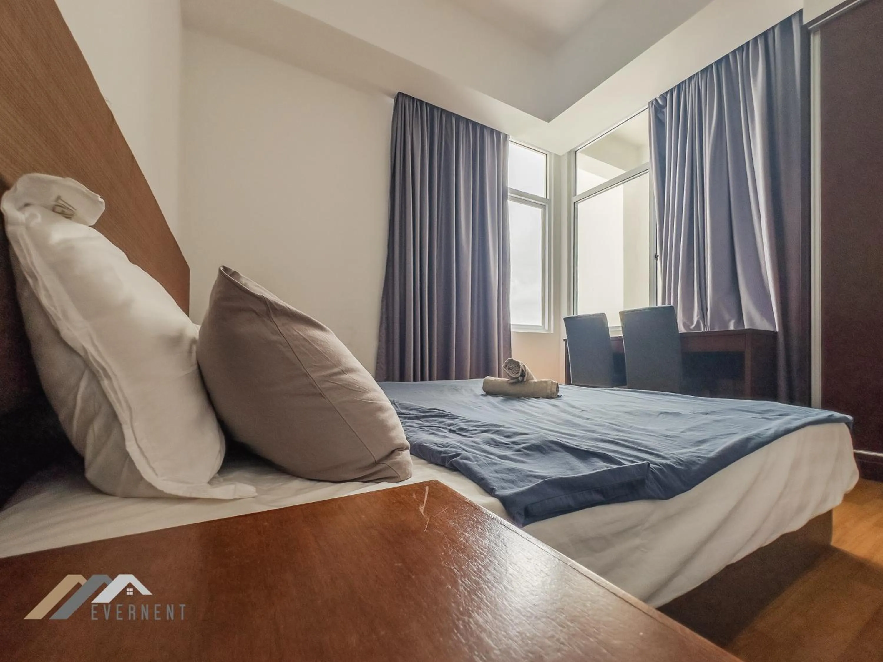 Bedroom, Bed in Bay Resort by Evernent