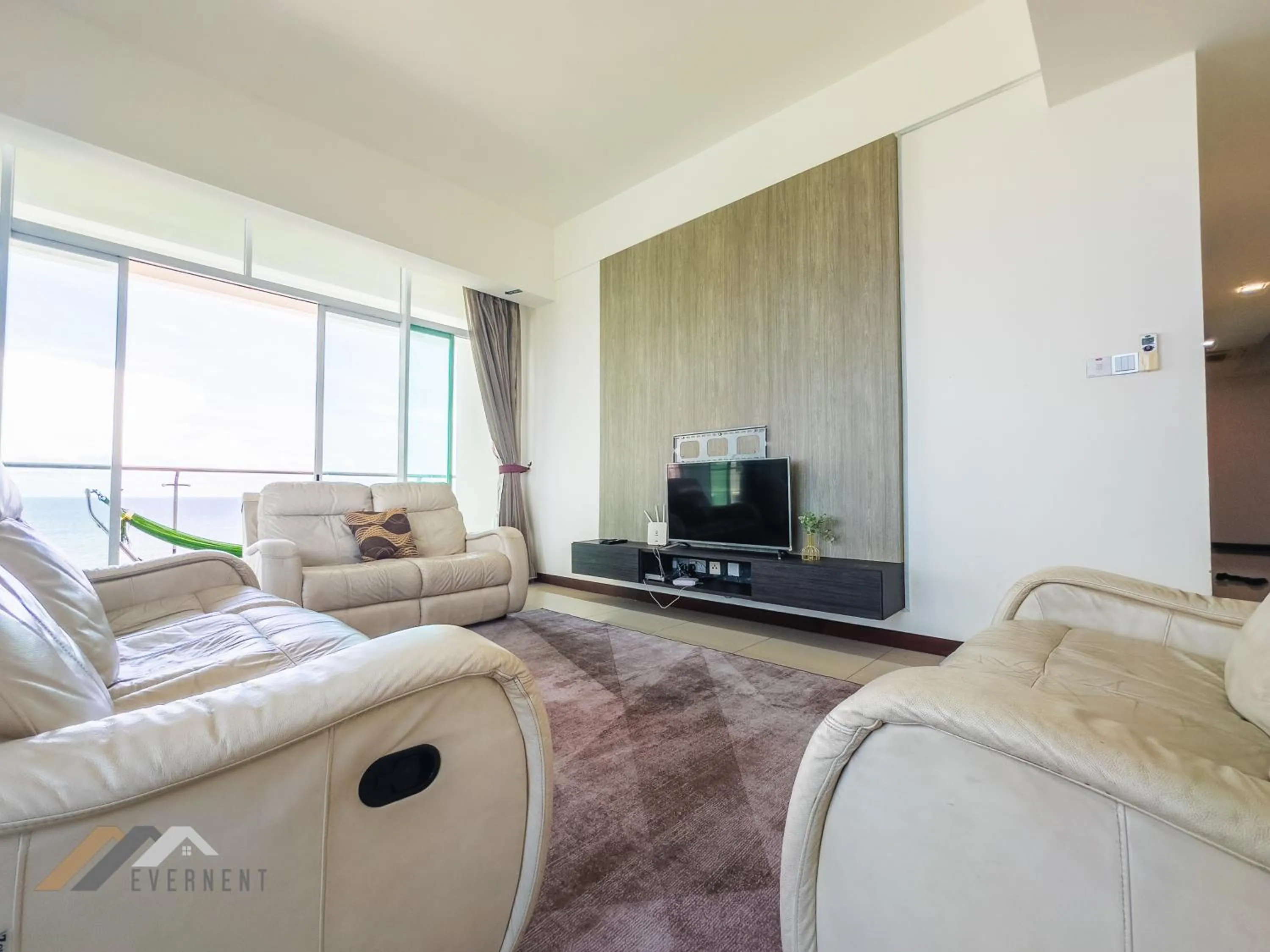 Living room in Bay Resort by Evernent