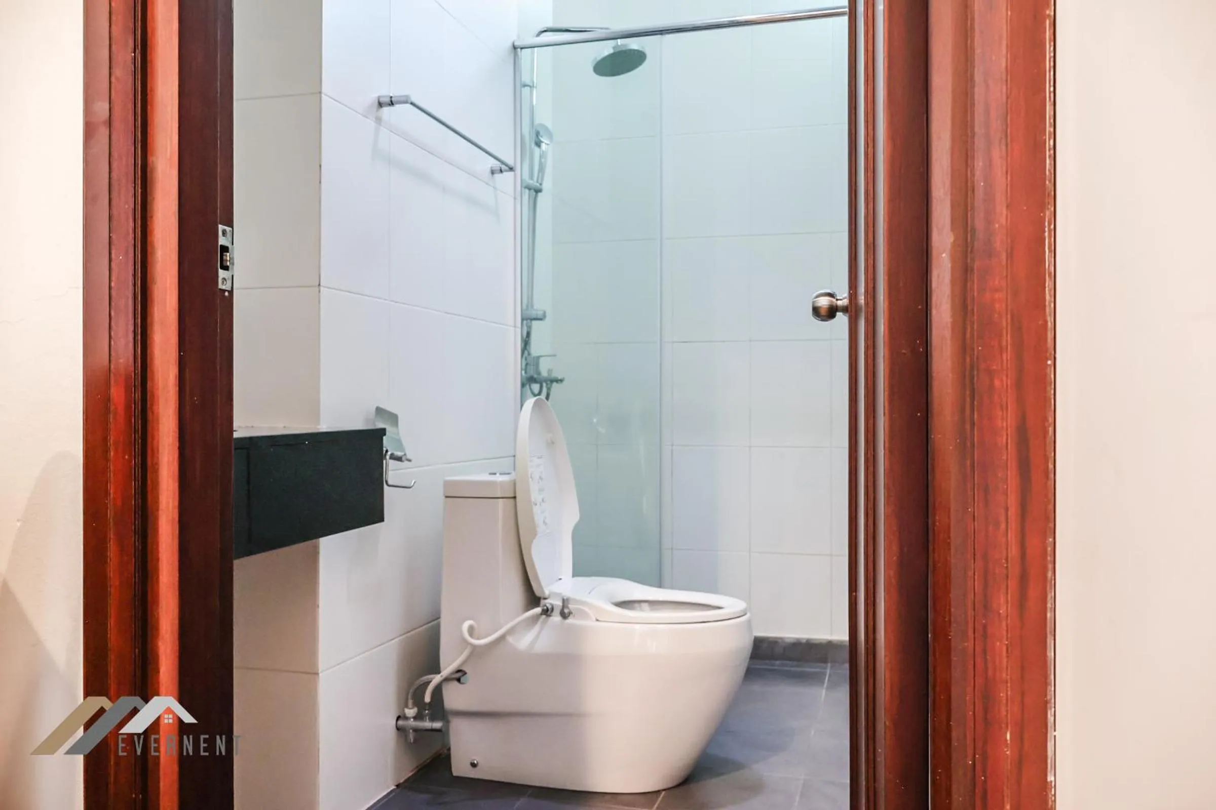 Bathroom in Bay Resort by Evernent