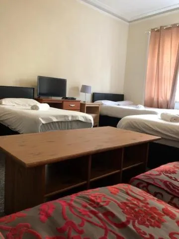 TV and multimedia, TV/Entertainment Center in Renfrew rooms at City Centre