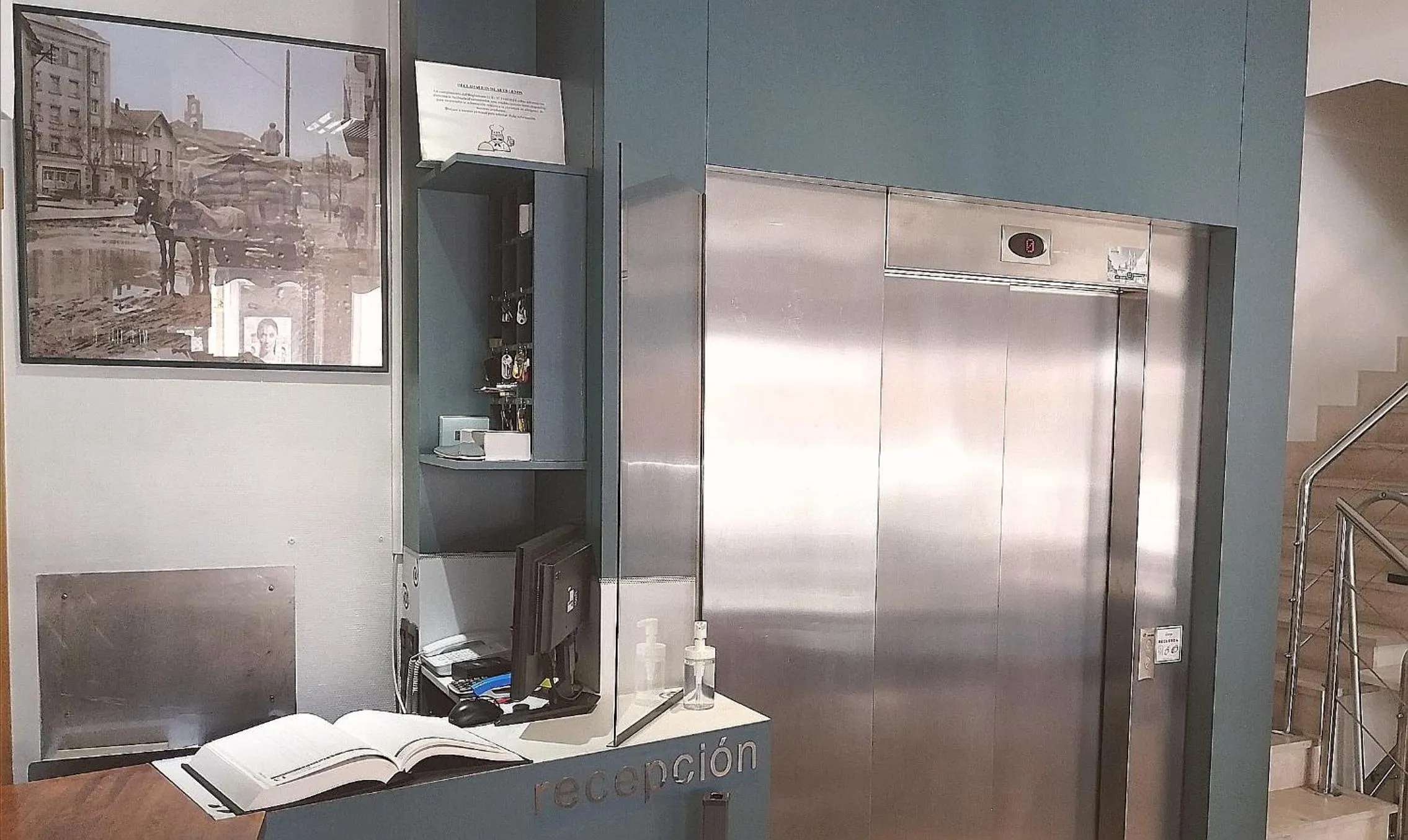 Lobby or reception in Hostal Cuéntame Evolución Auto Check in