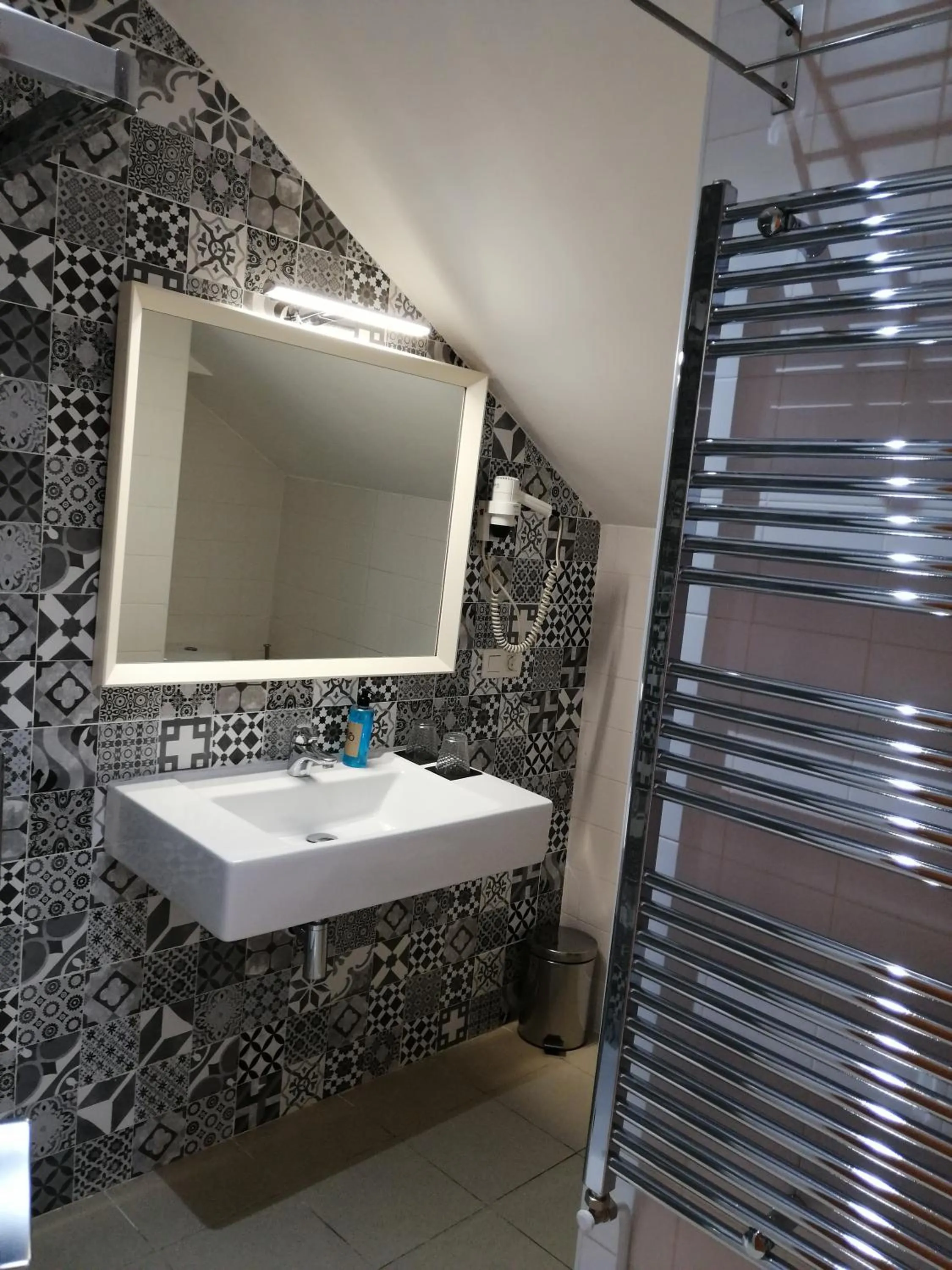 Hostal Cuéntame Evolución Auto Check in