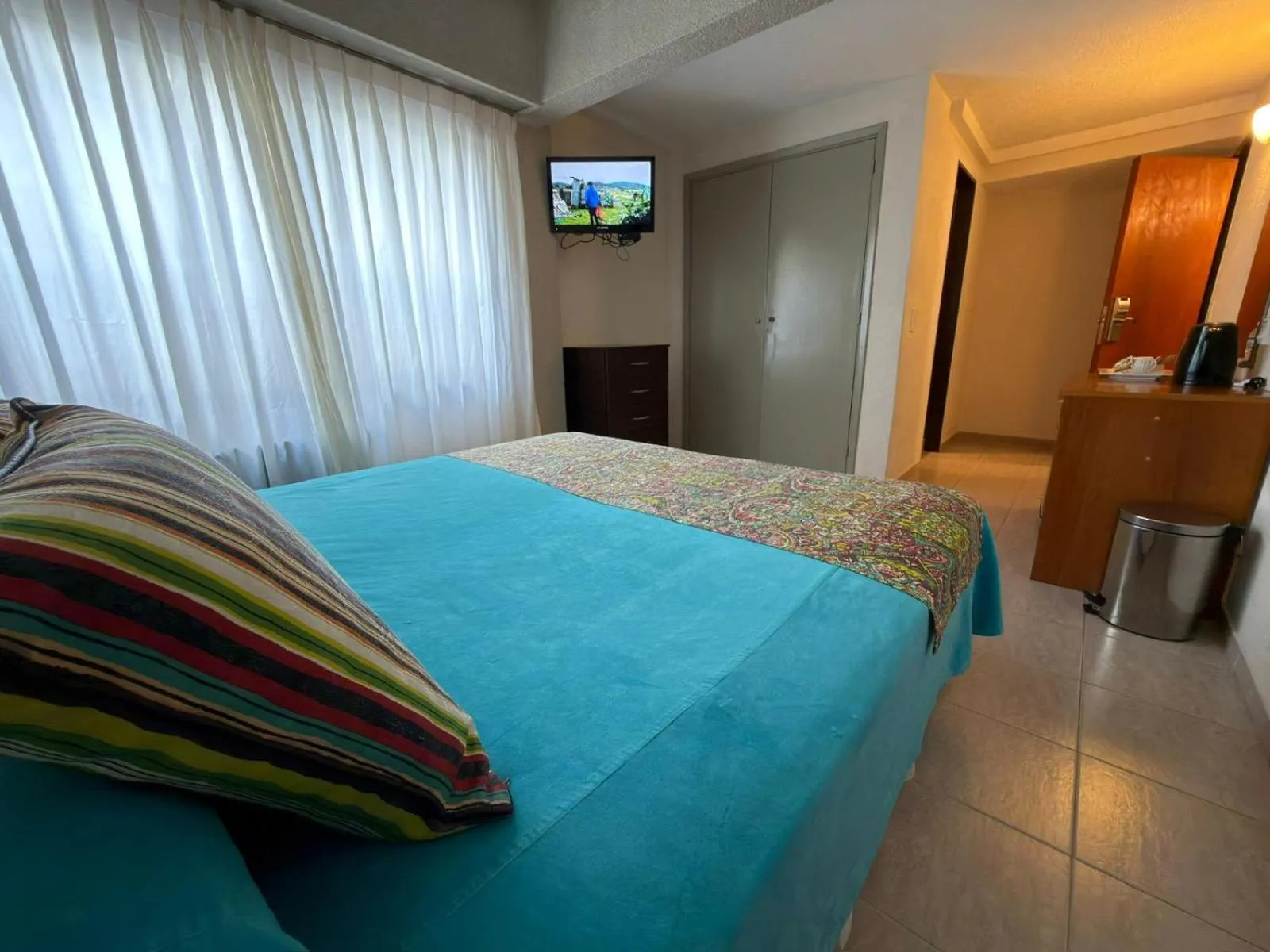 Bed in Hotel Victoria