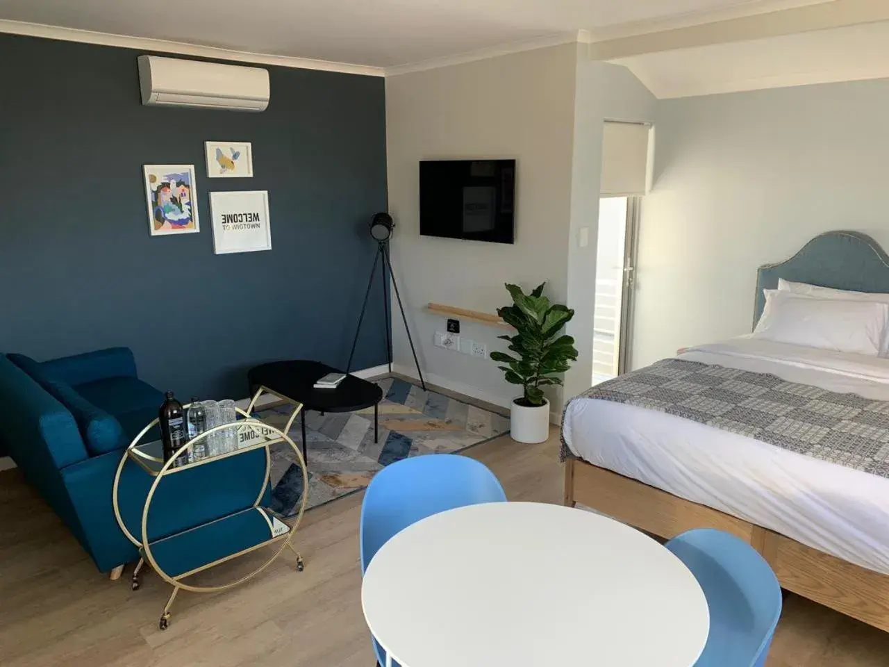 King Suite with Balcony in CURIOCITY Green Point King Suite with Balcony in CURIOCITY Green Point