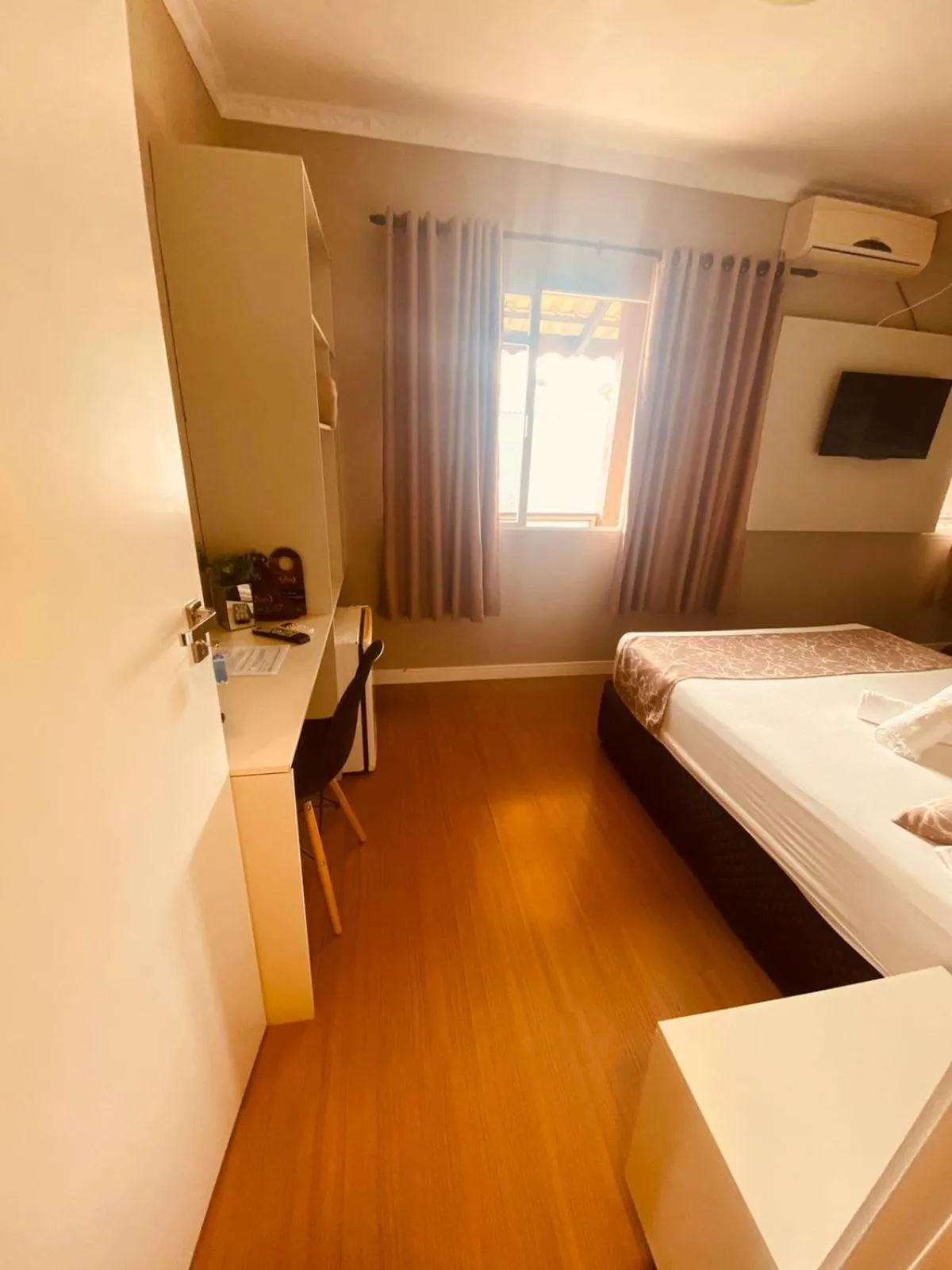 Bed in Hotel Lorimar