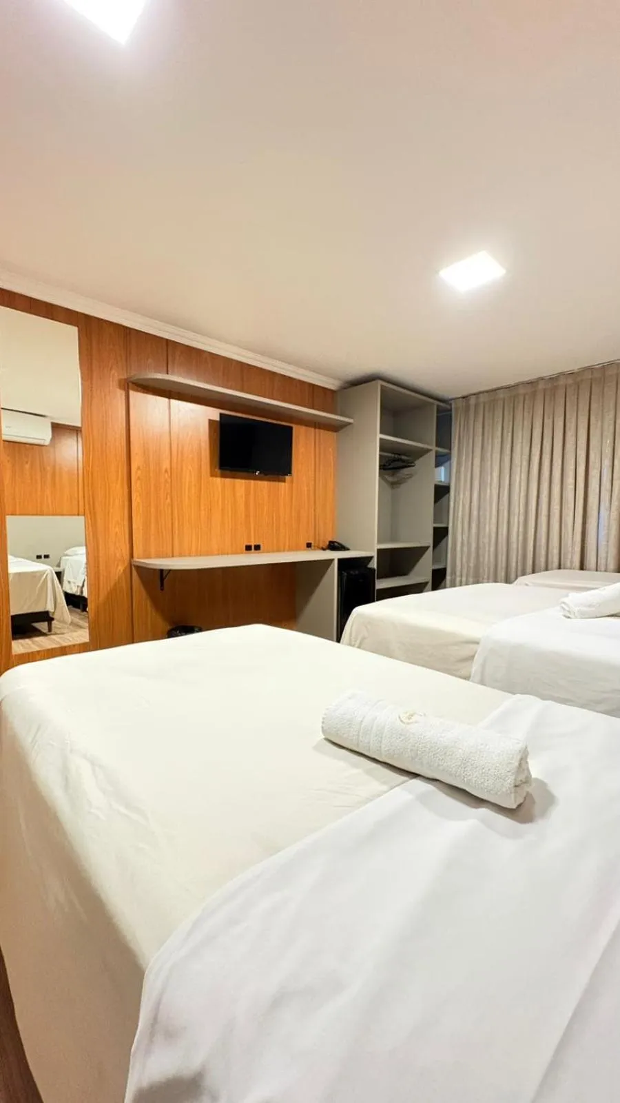 Bed in Hotel Lorimar