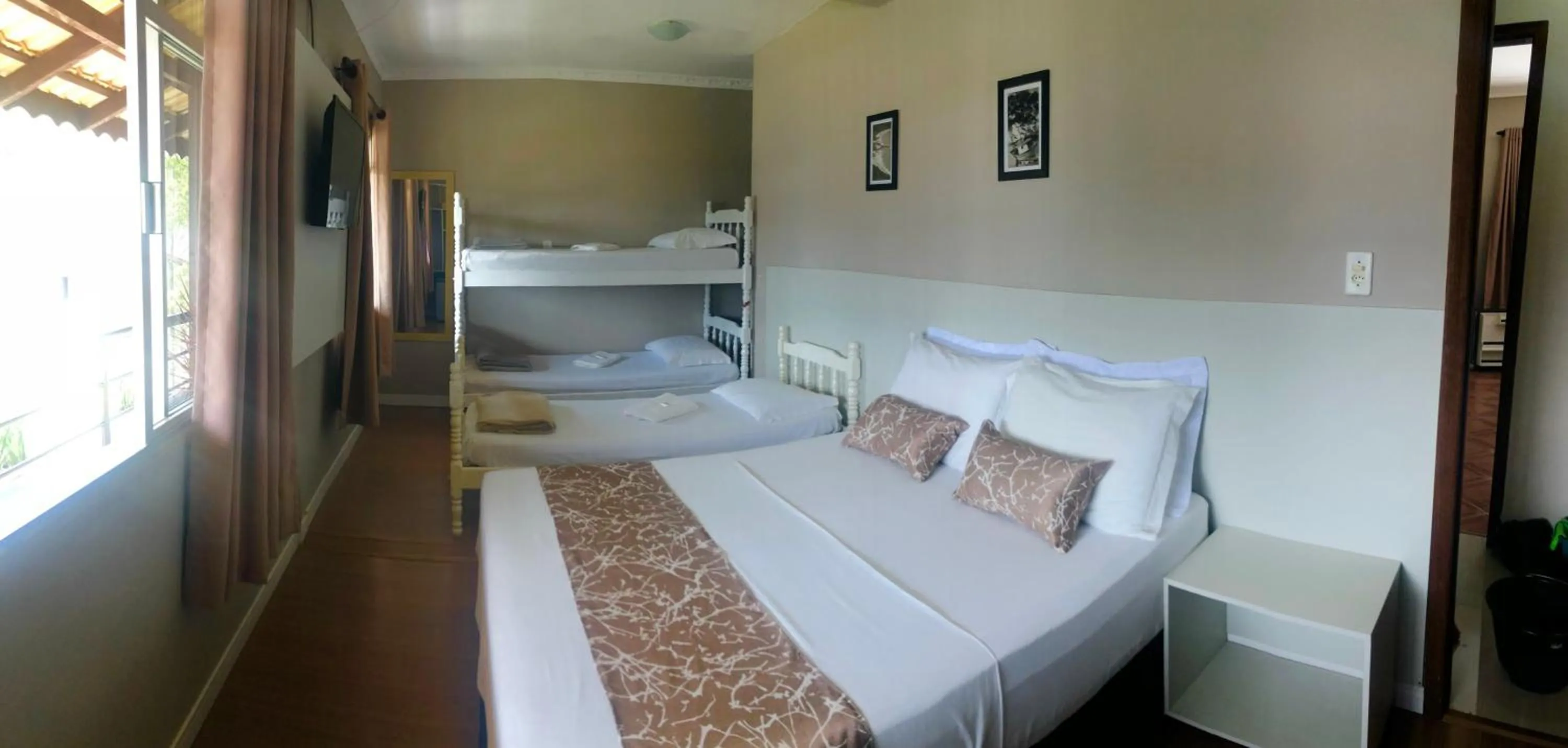 Bed in Hotel Lorimar