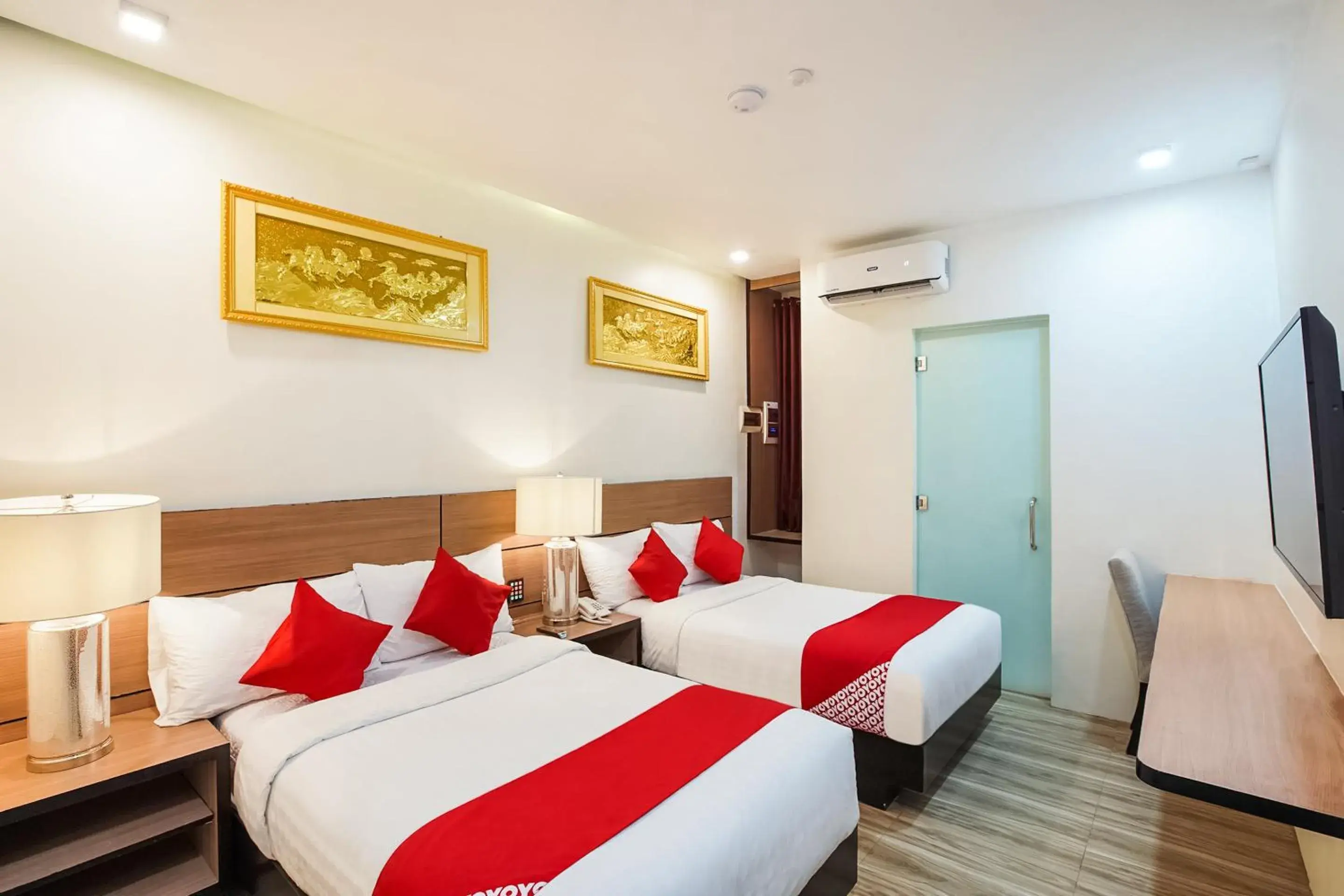 Superior Family Room in OYO 489 Casa Mia Hotel Suites Superior Family Room in OYO 489 Casa Mia Hotel Suites