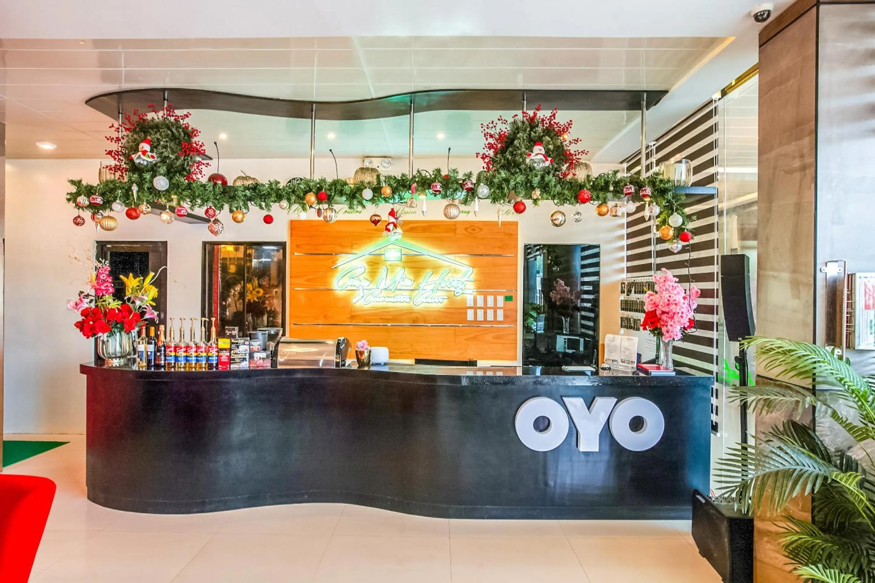 Lobby or reception in OYO 489 Casa Mia Hotel Suites