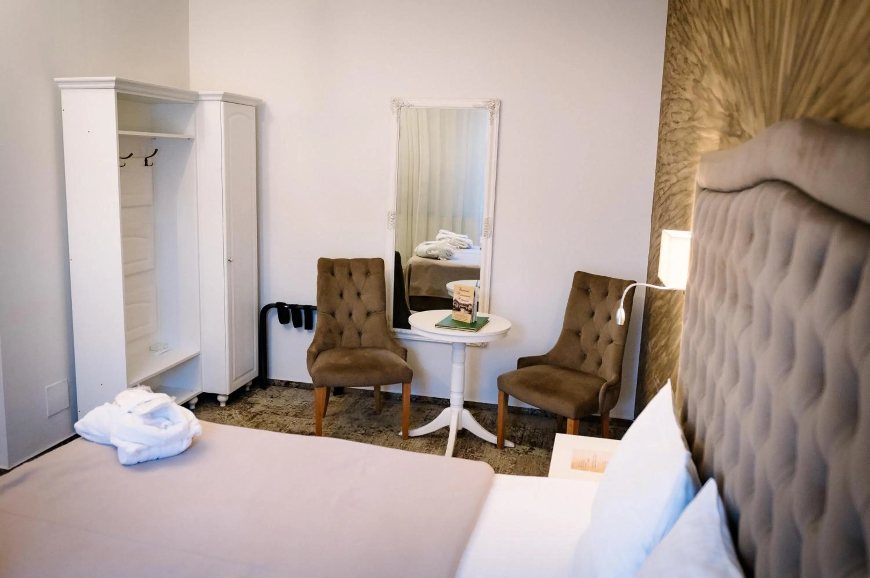 Bed in Hotel La Belle Epoque