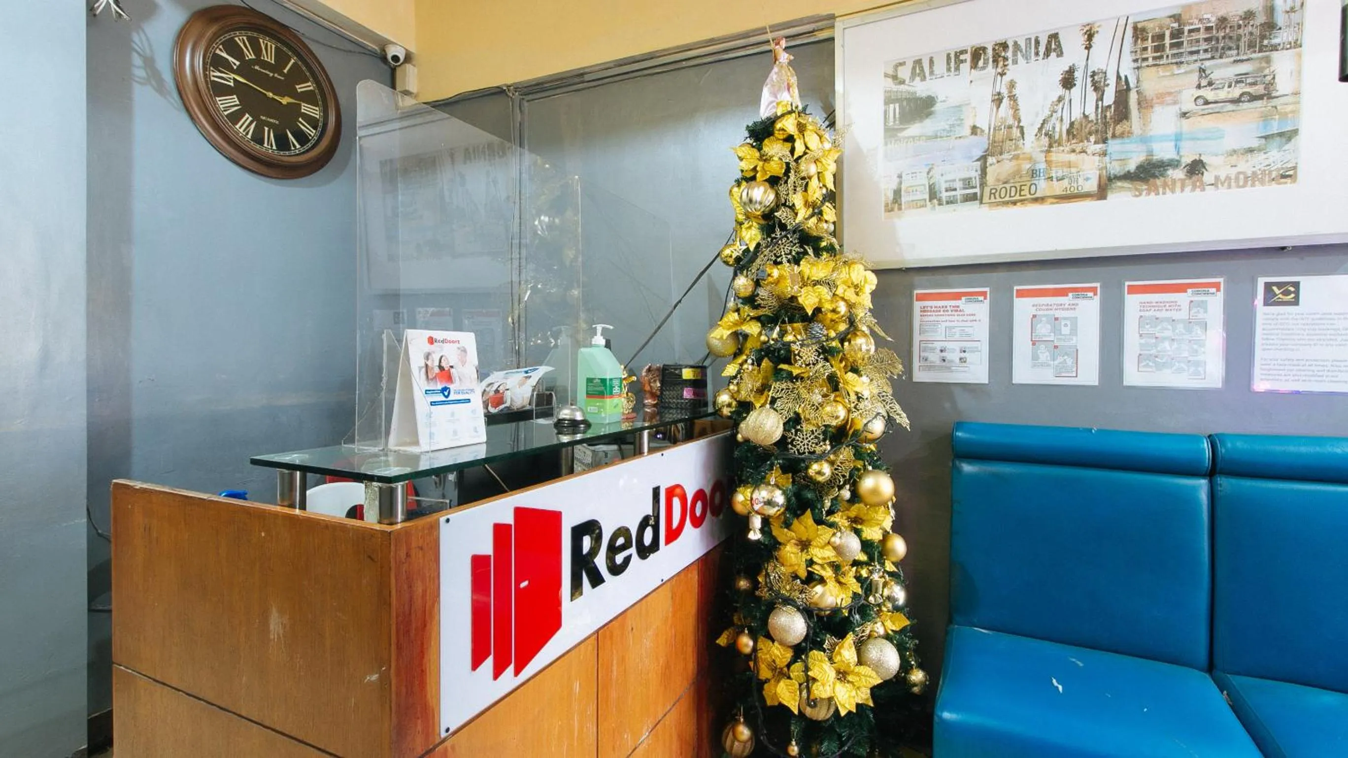 Lobby or reception in RedDoorz at V-Cat Apartelle Sampaloc Manila