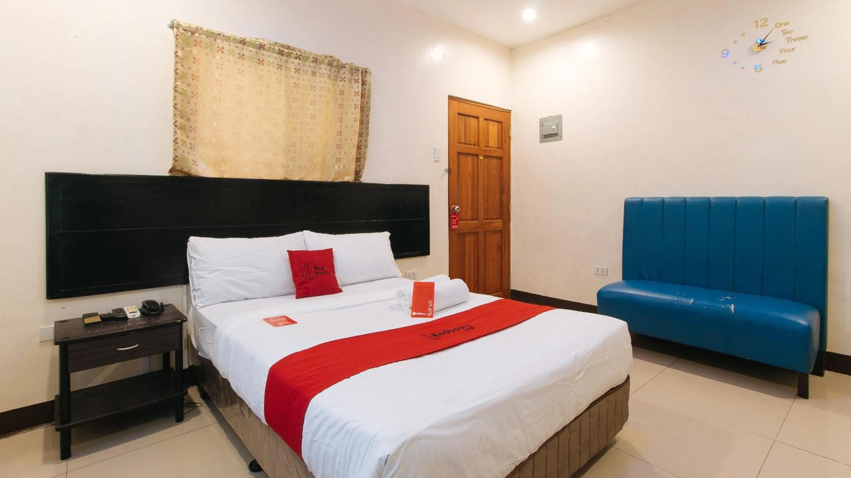 Bedroom, Bed in RedDoorz at V-Cat Apartelle Sampaloc Manila