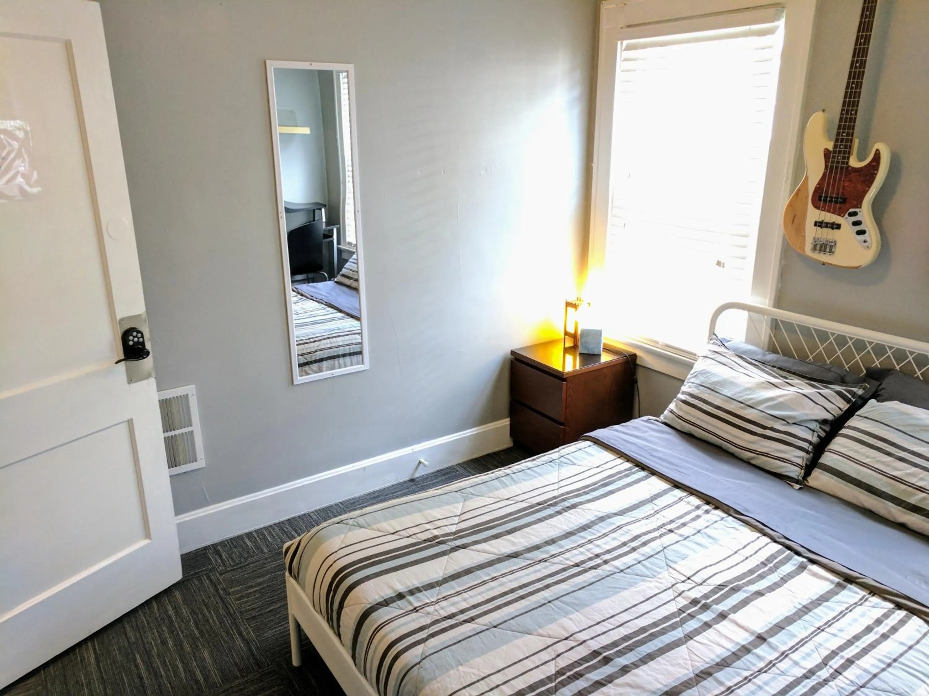 Photo of the whole room, Bed in The Wayfaring Buckeye Hostel