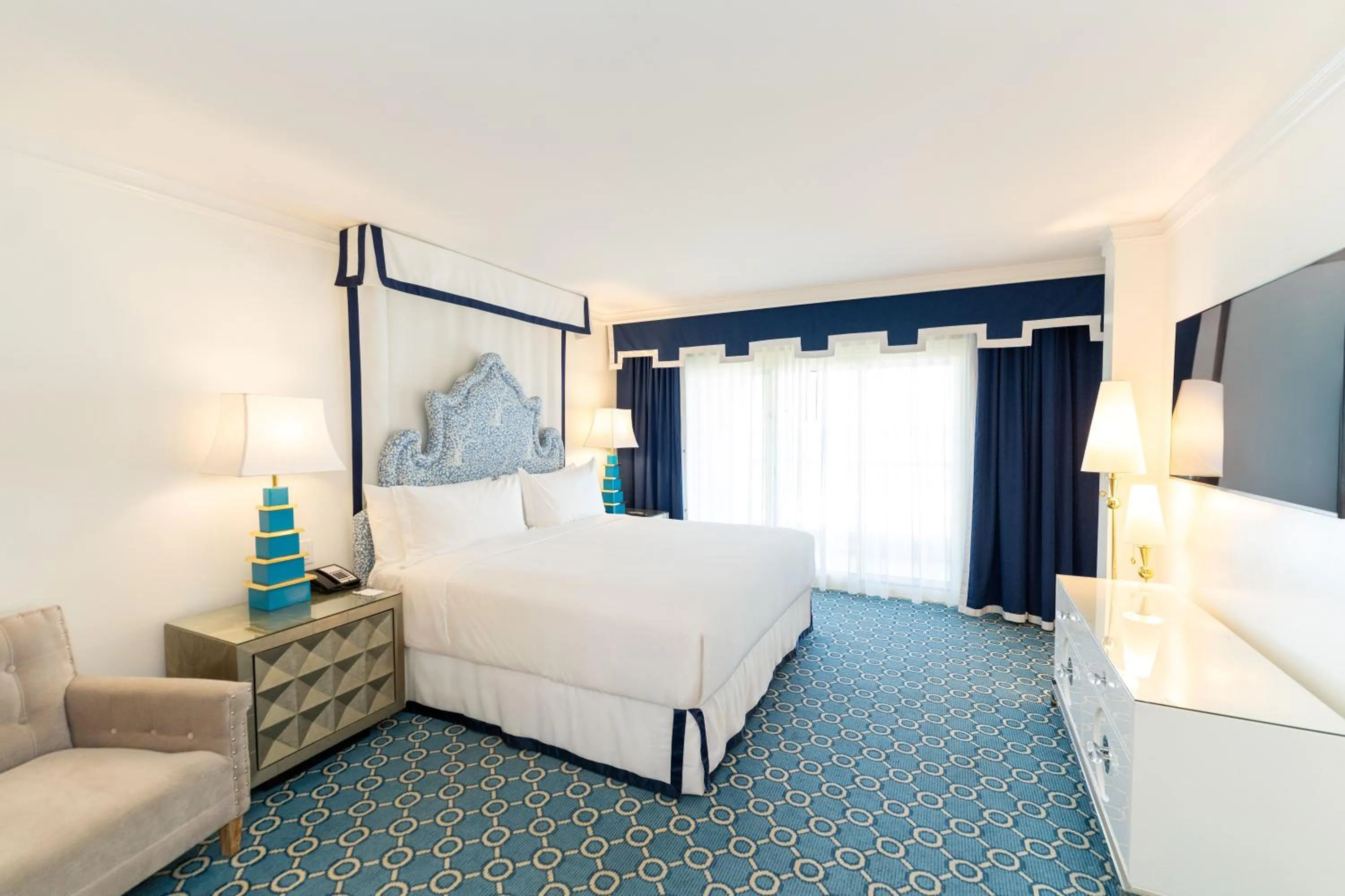 Bedroom in Eau Palm Beach Resort & Spa