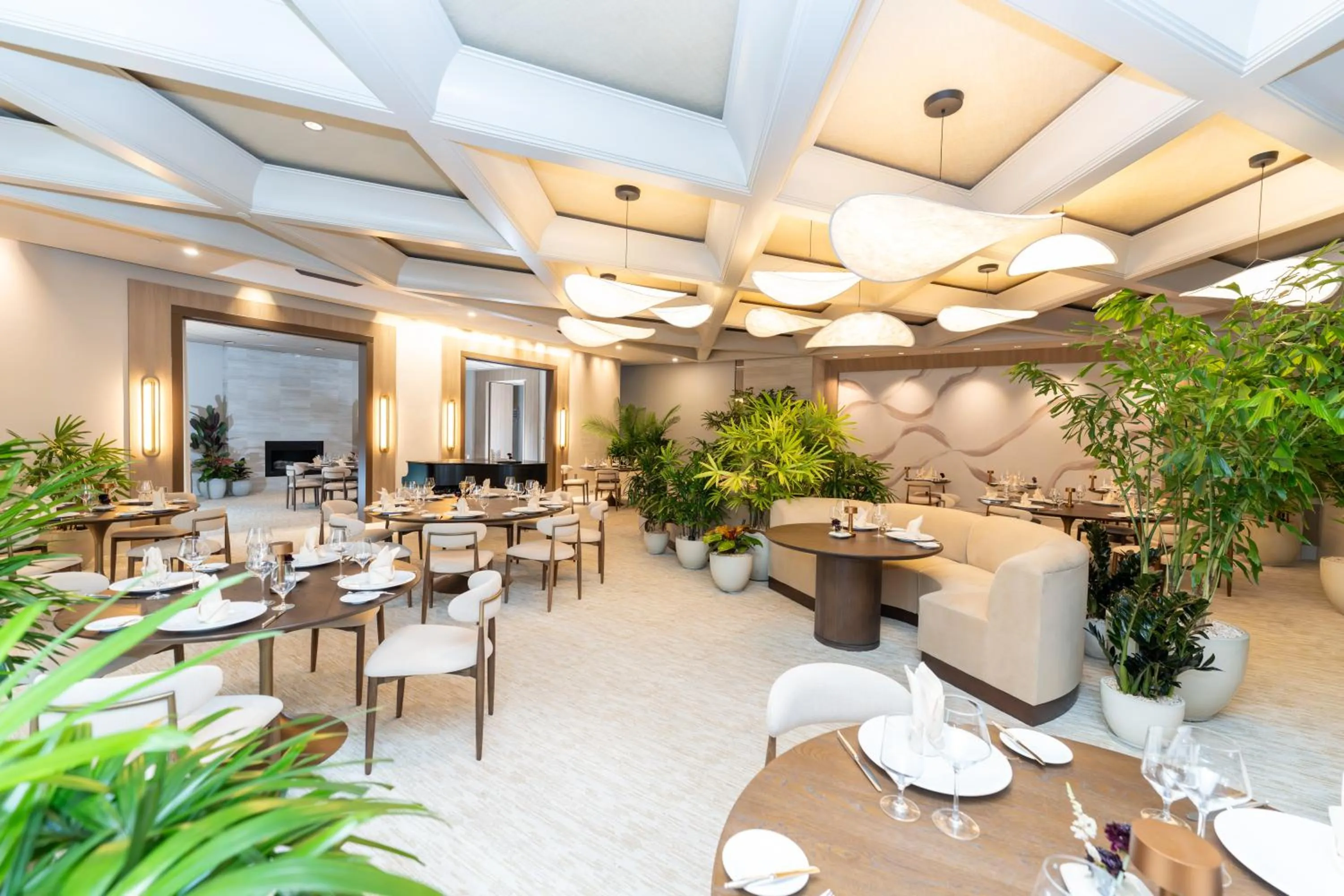 Restaurant/places to eat in Eau Resort & Spa