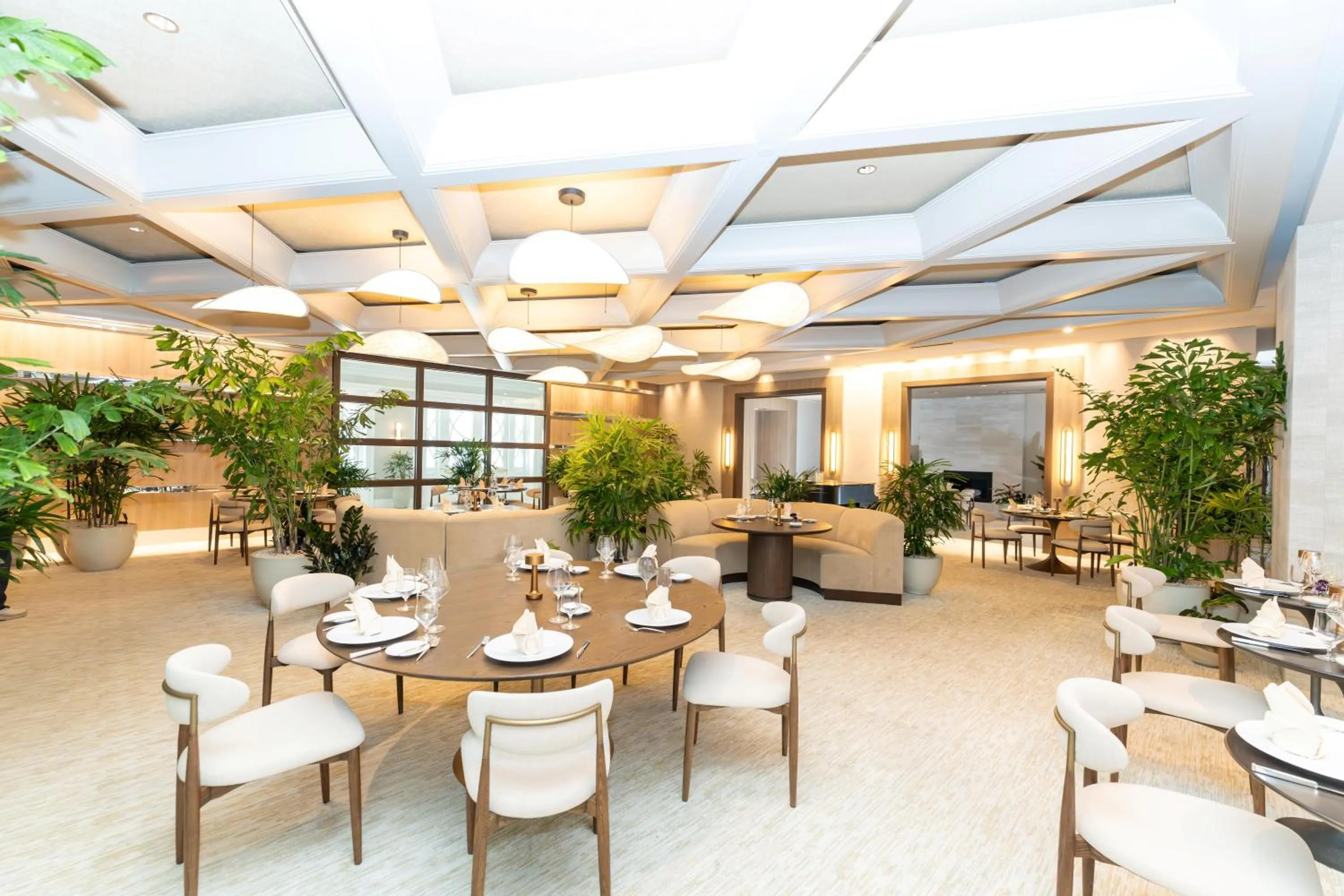 Restaurant/places to eat in Eau Palm Beach Resort & Spa