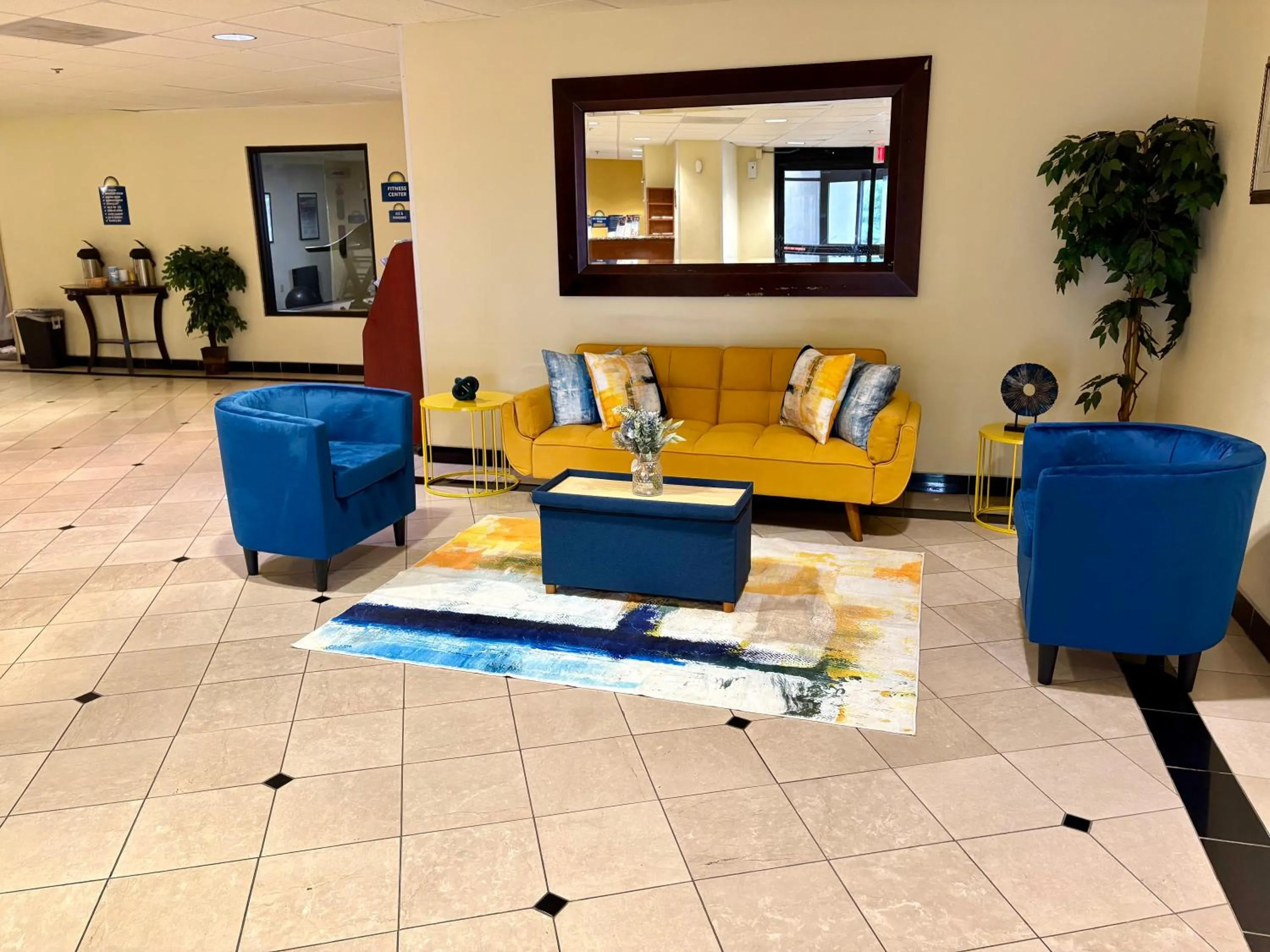 Lobby or reception in Days Inn & Suites by Wyndham Laurel Near Fort Meade