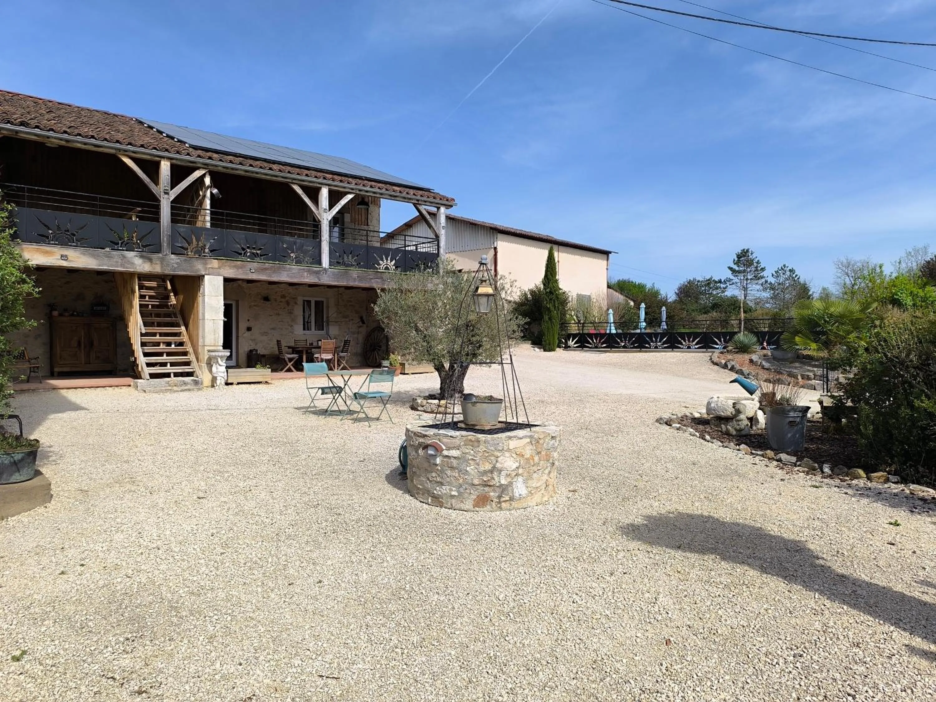 Property building in Le Puits de Garival