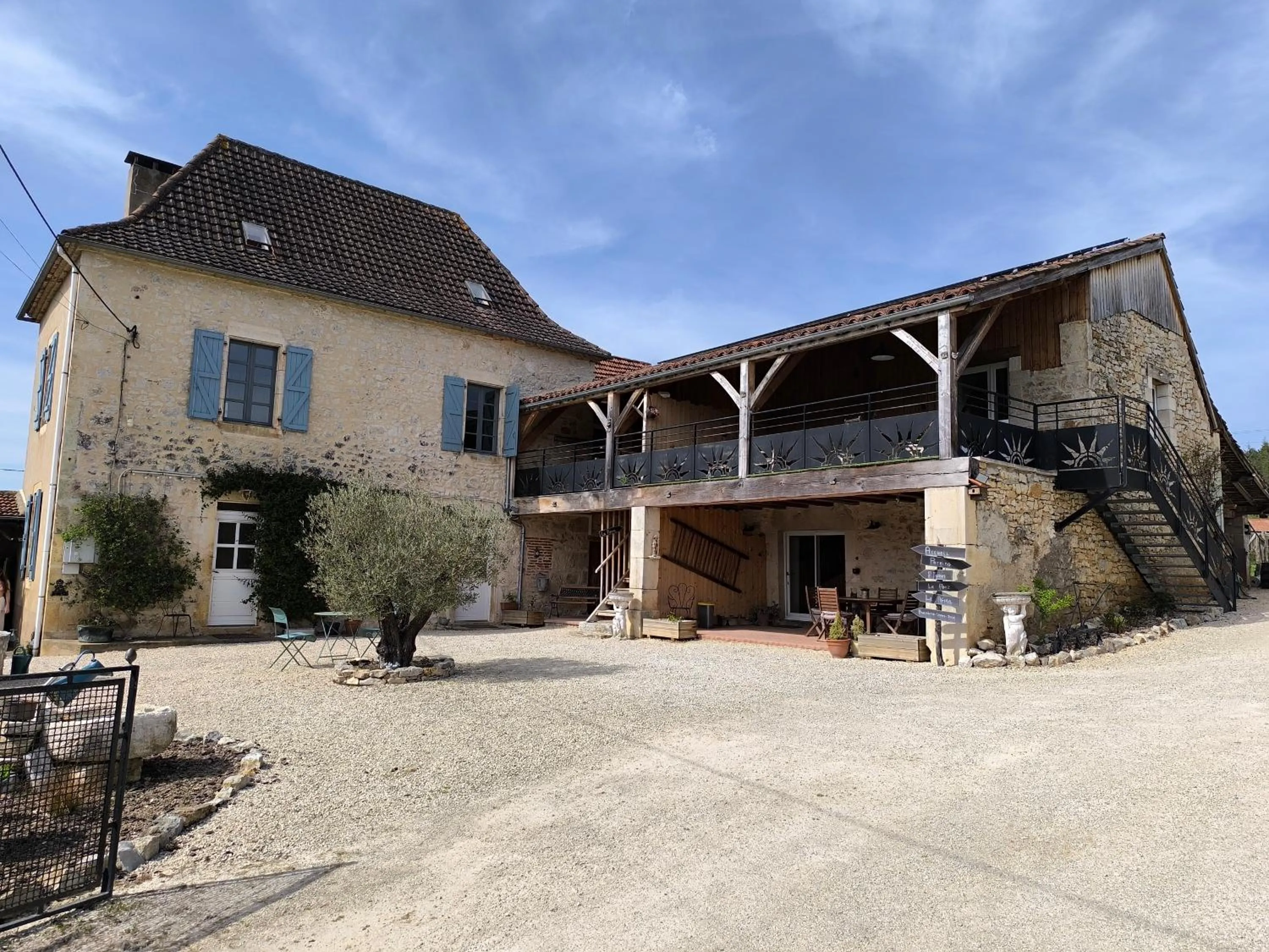 Property building in Le Puits de Garival