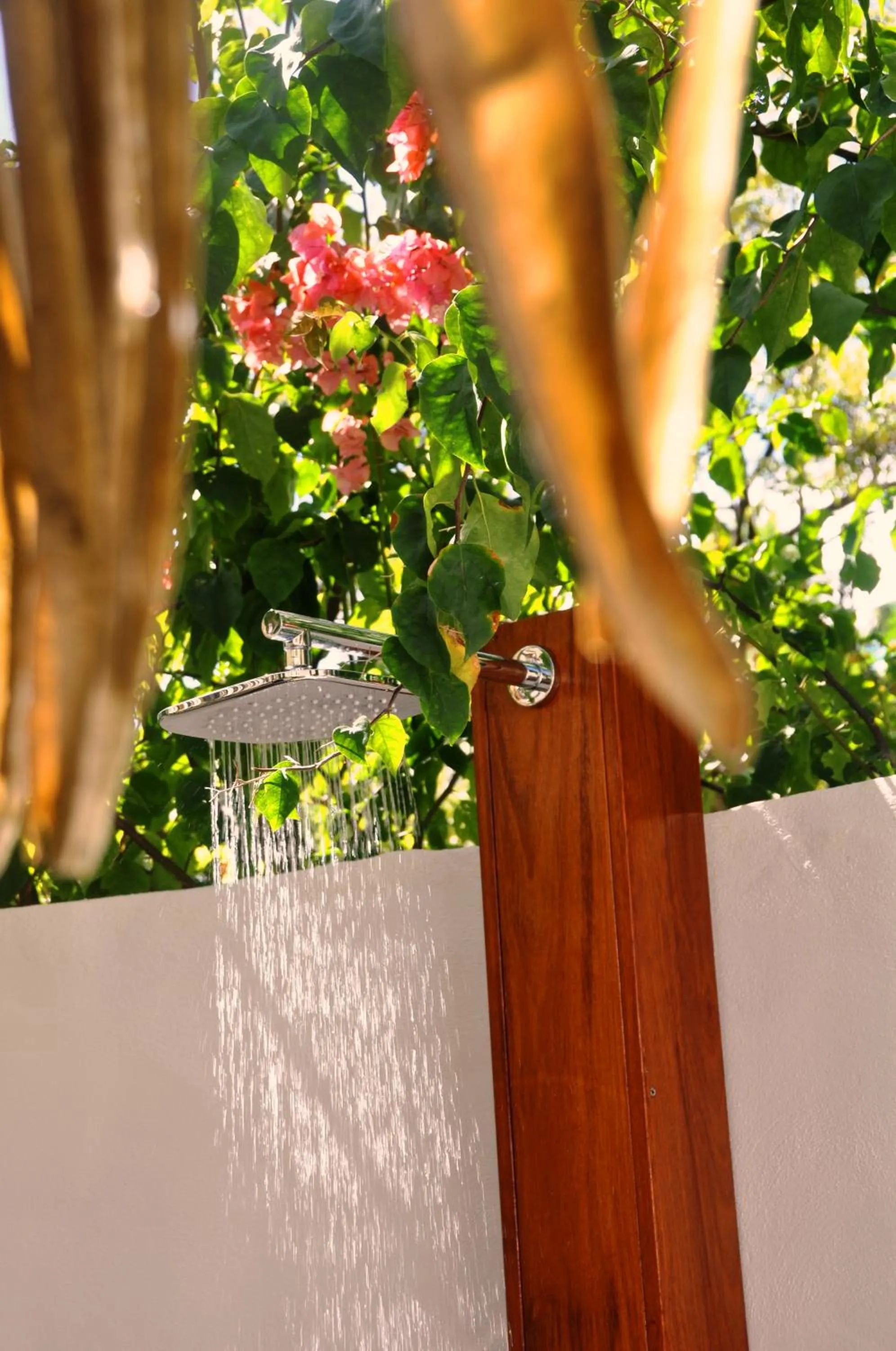 Shower in Tamanu Beach