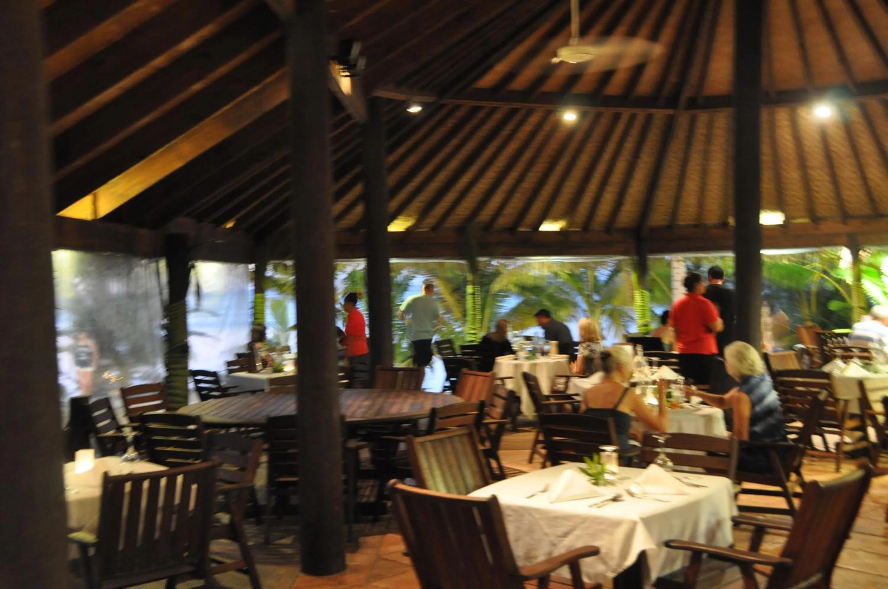 Restaurant/places to eat in Tamanu Beach