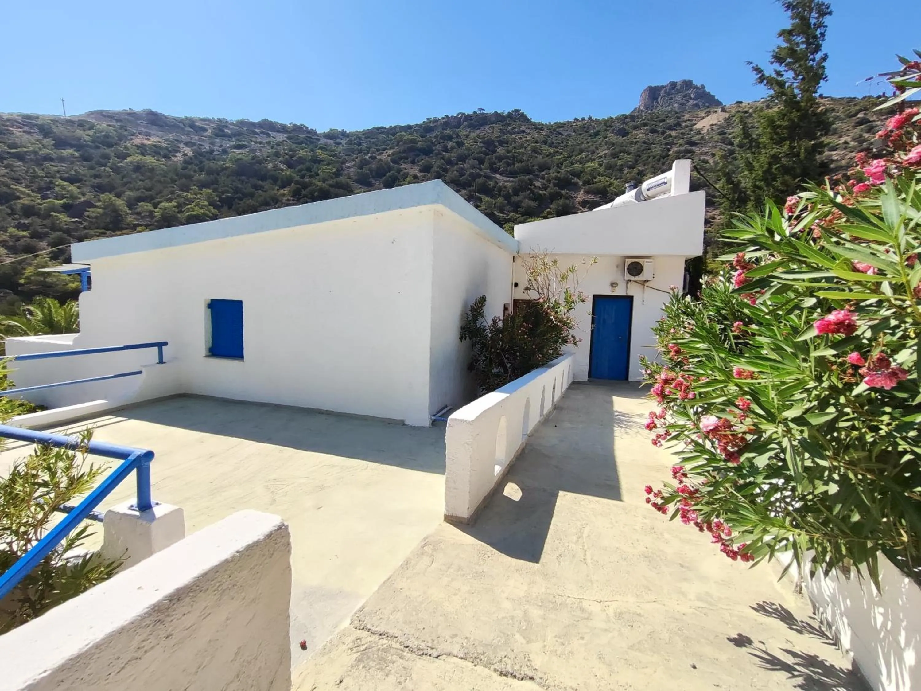 Oleander's Garden Traditional Cretan Cottage