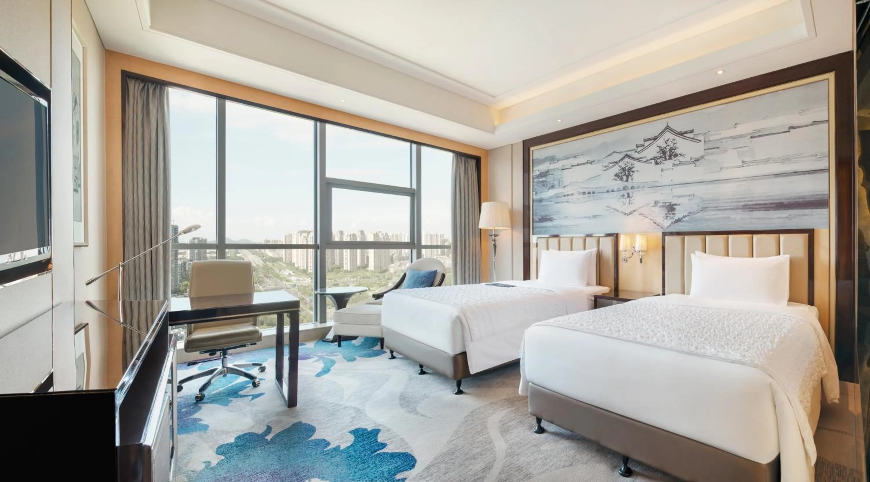 Bedroom, Bed in Le Meridien Yixing Hotel