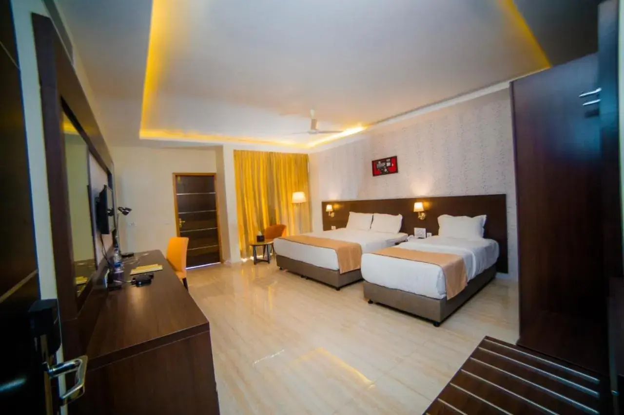 Deluxe Twin Room in Fortune Plaza Hotel Deluxe Twin Room in Fortune Plaza Hotel