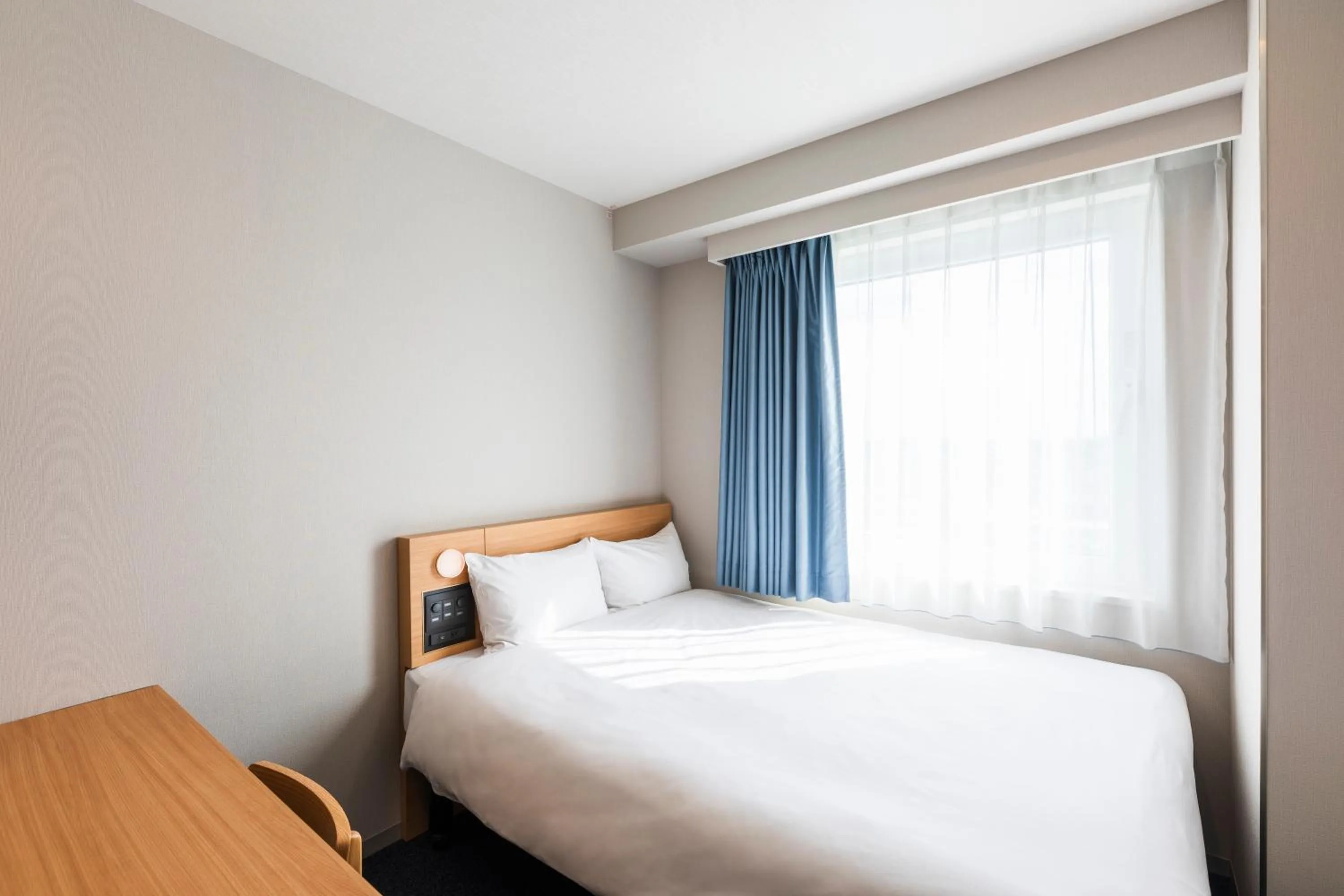 Photo of the whole room, Bed in Sotetsu Fresa Inn Fujisawa Shonandai