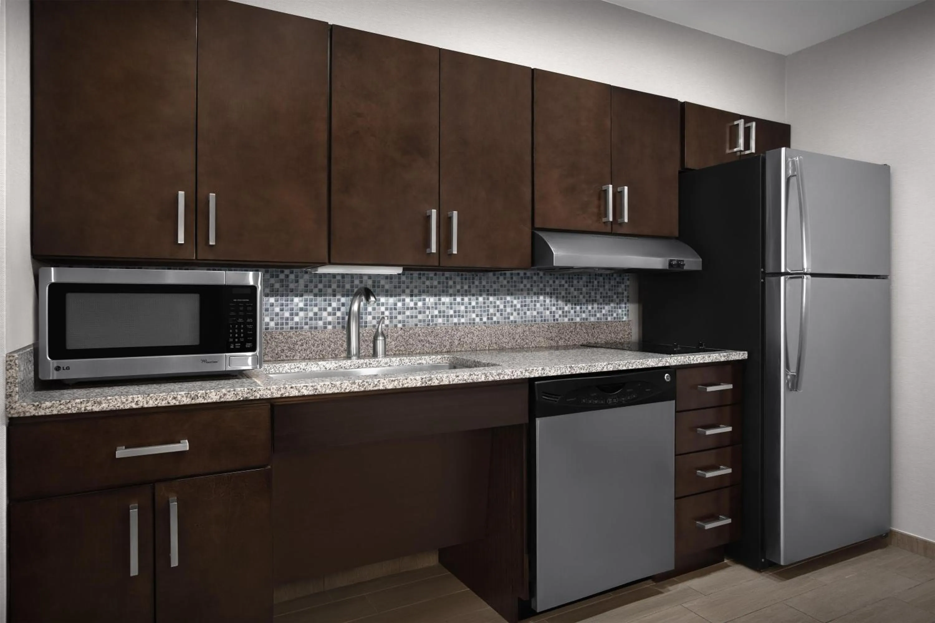 Kitchen or kitchenette in Homewood Suites by Hilton Washington DC NoMa Union Station