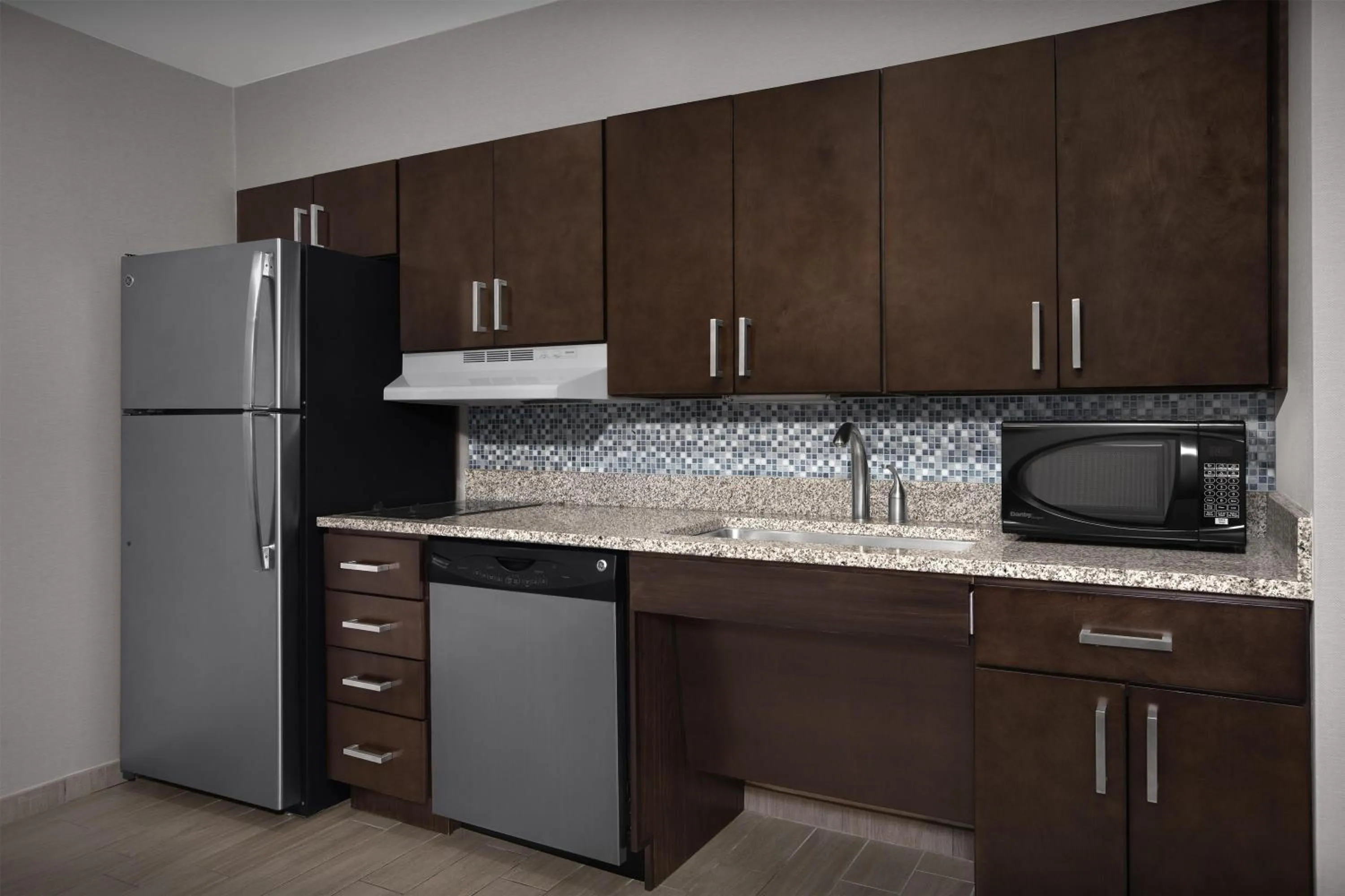 Kitchen or kitchenette in Homewood Suites by Hilton Washington DC NoMa Union Station