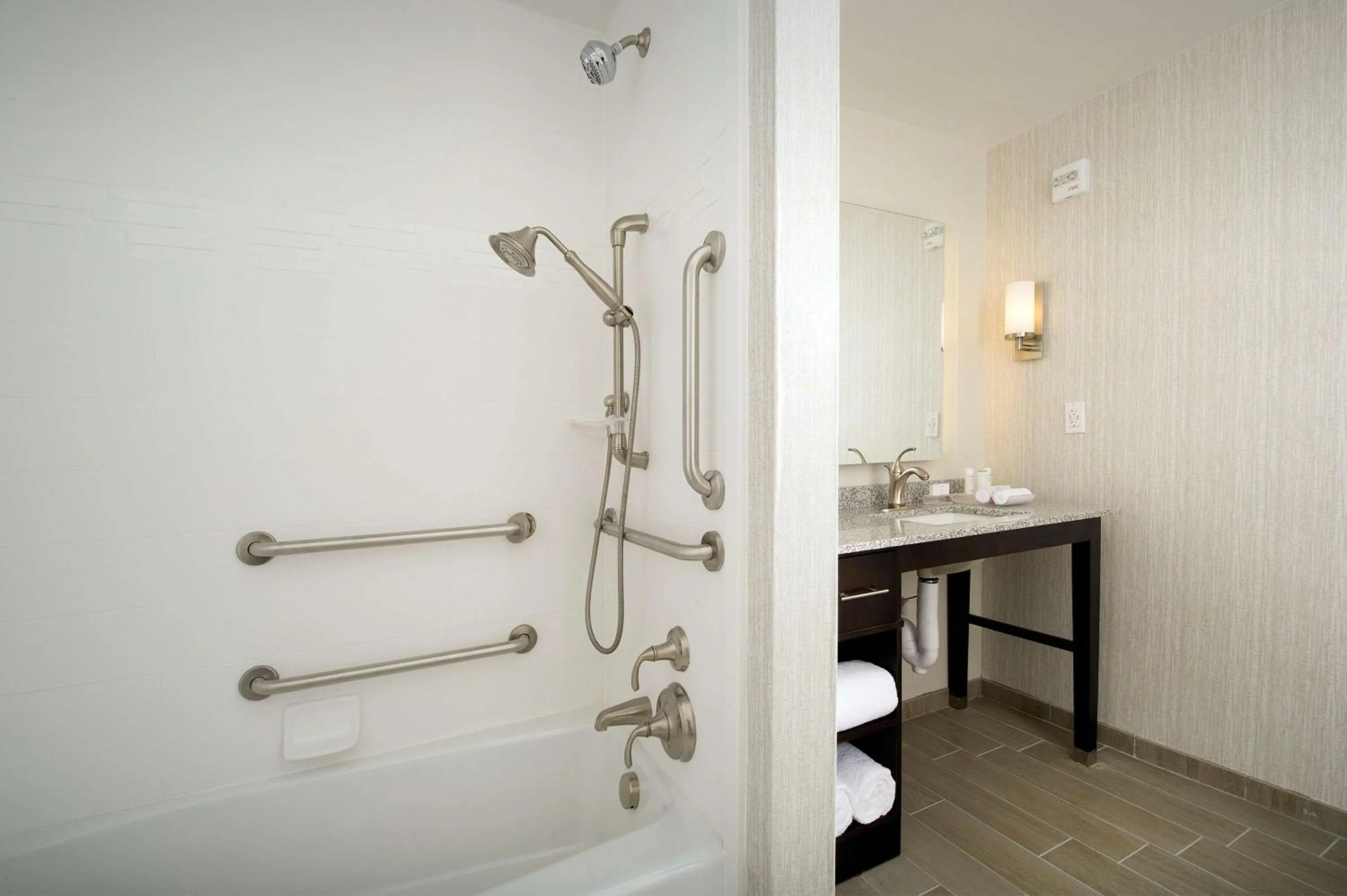 Bathroom in Homewood Suites by Hilton Washington DC NoMa Union Station