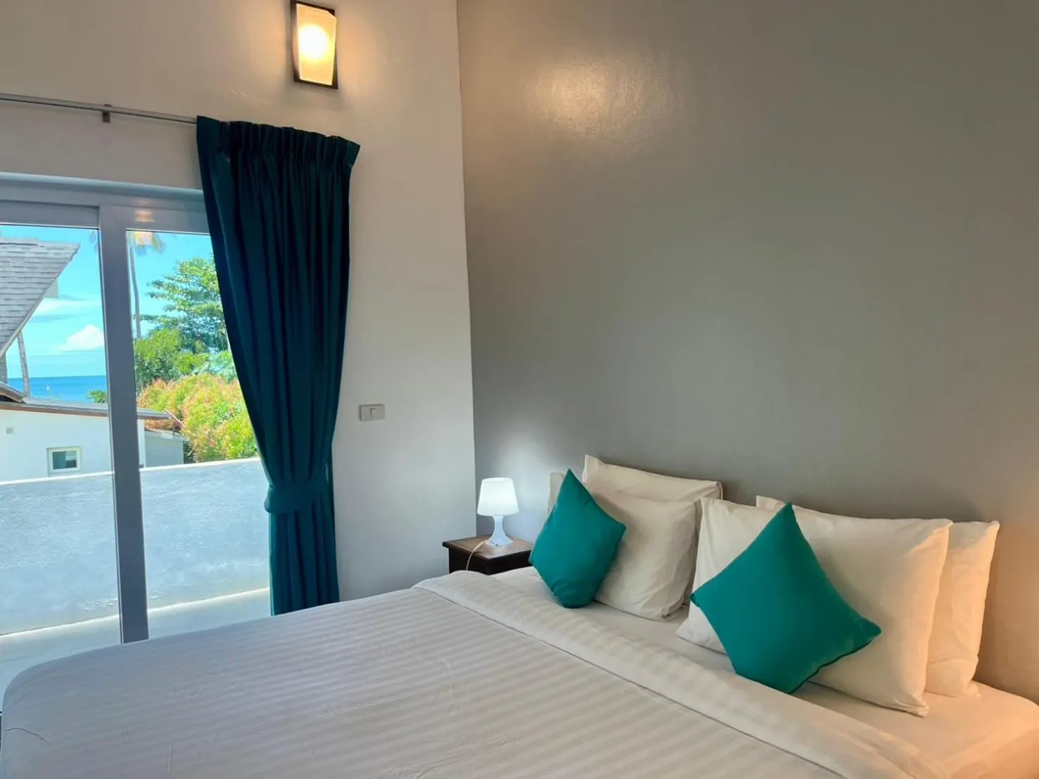 Sea view, Bed in Krabi Beach House, SHA Extra Plus