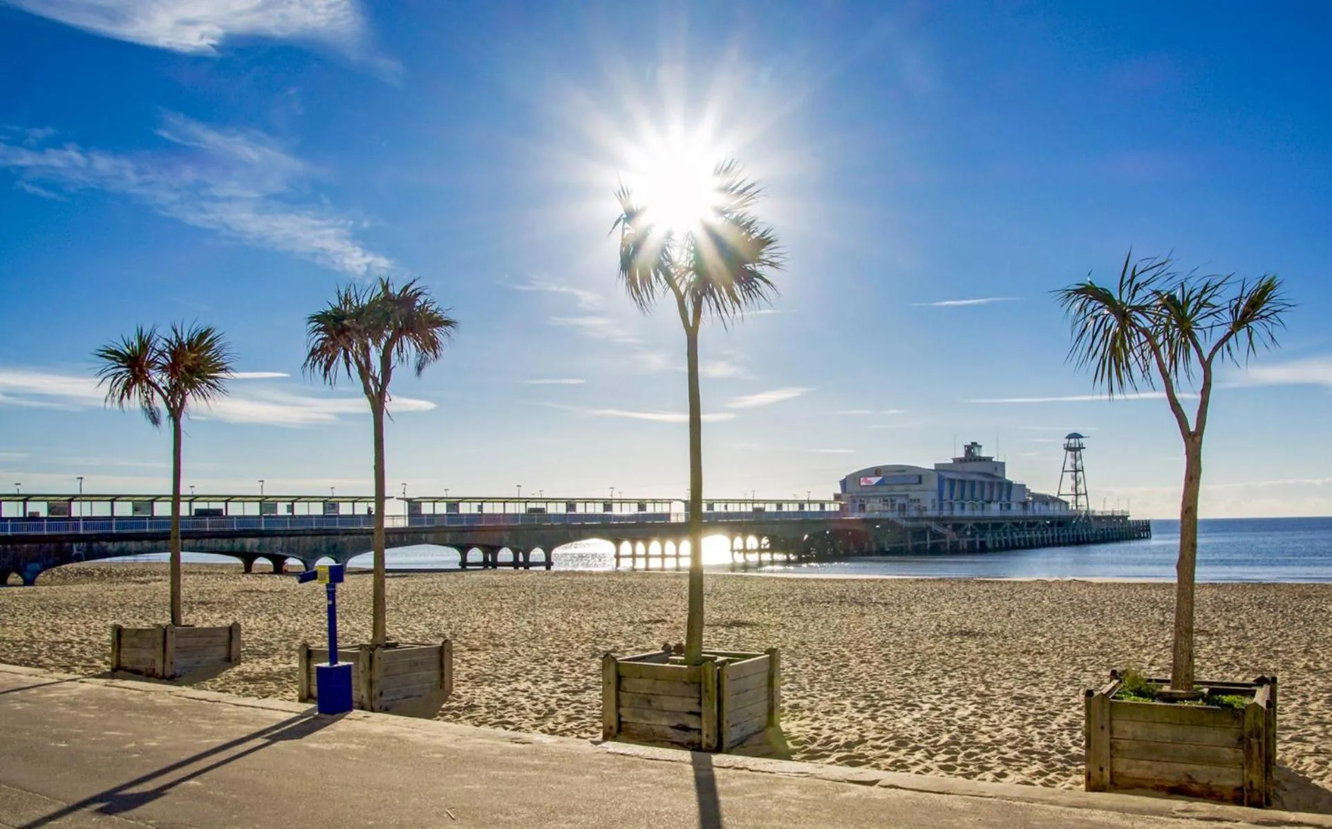 Beach in Apartment Bournemouth centre close to beach