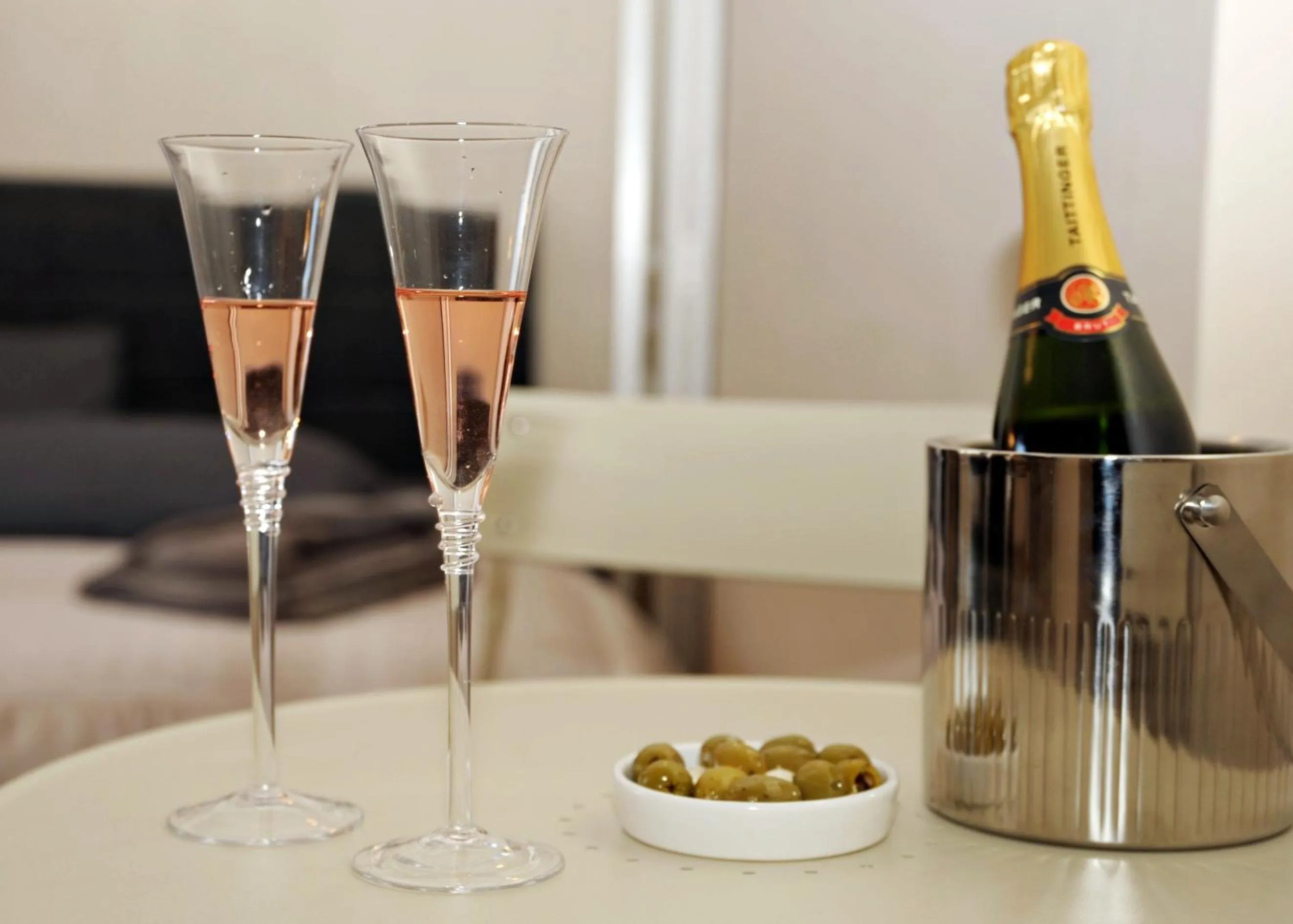 Food and drinks in Apartment Bournemouth centre close to beach