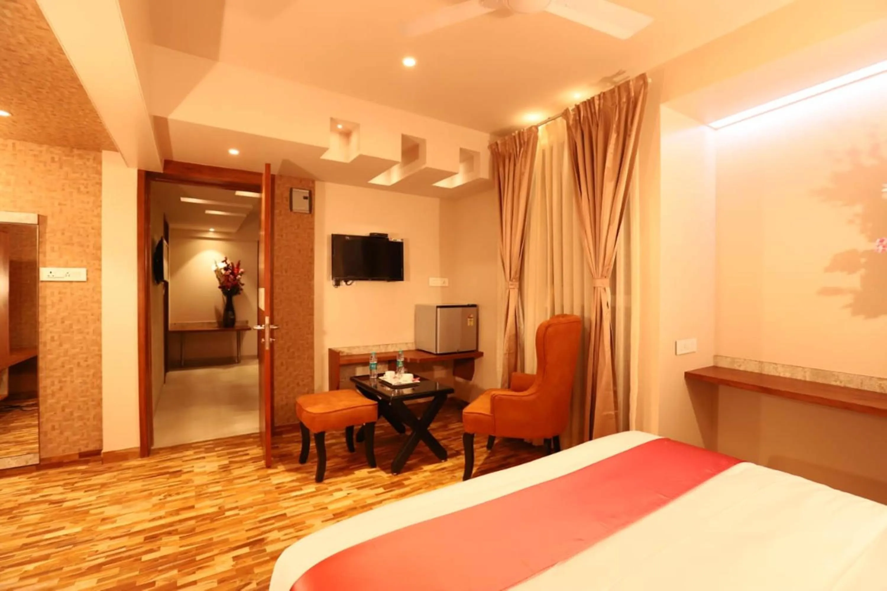 Photo of the whole room, Bed in Hotel Prabha Palace