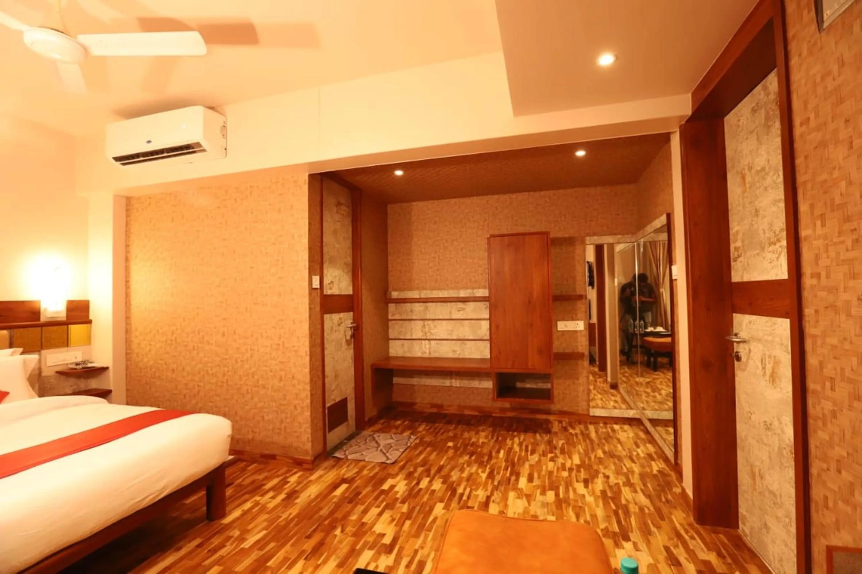 Bedroom, Bed in Hotel Prabha Palace