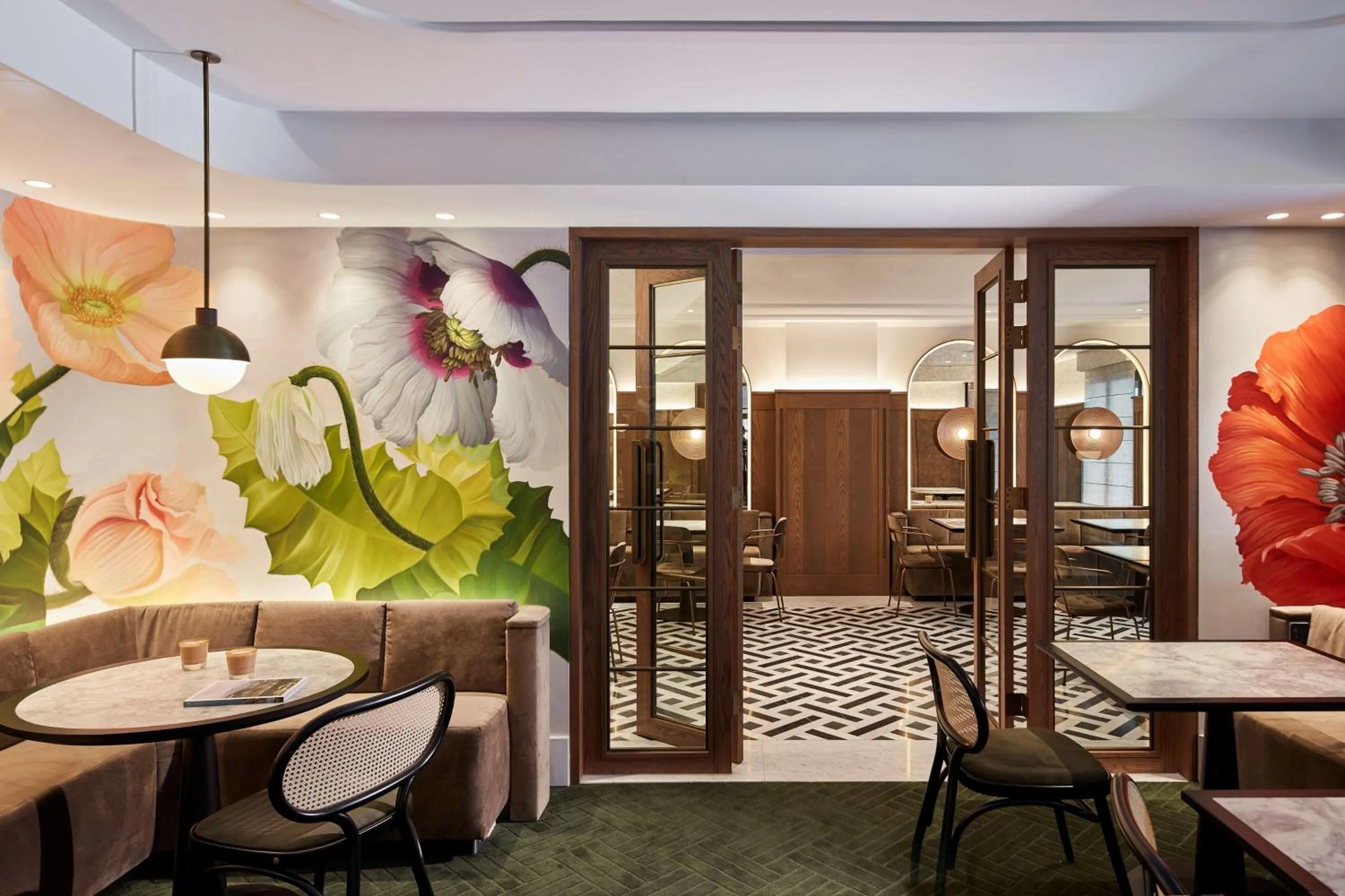 Lounge or bar in Hilton Melbourne Little Queen Street