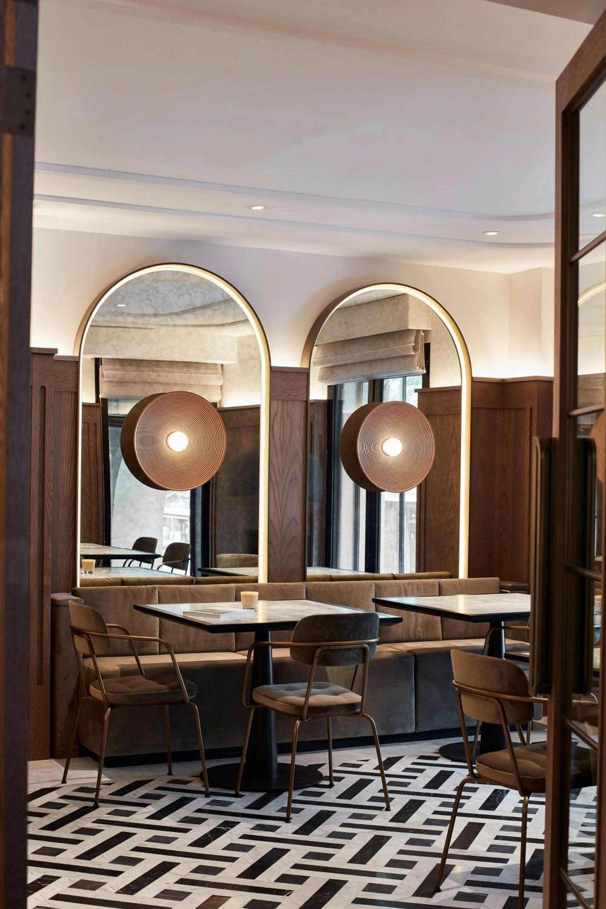 Lounge or bar in Hilton Melbourne Little Queen Street