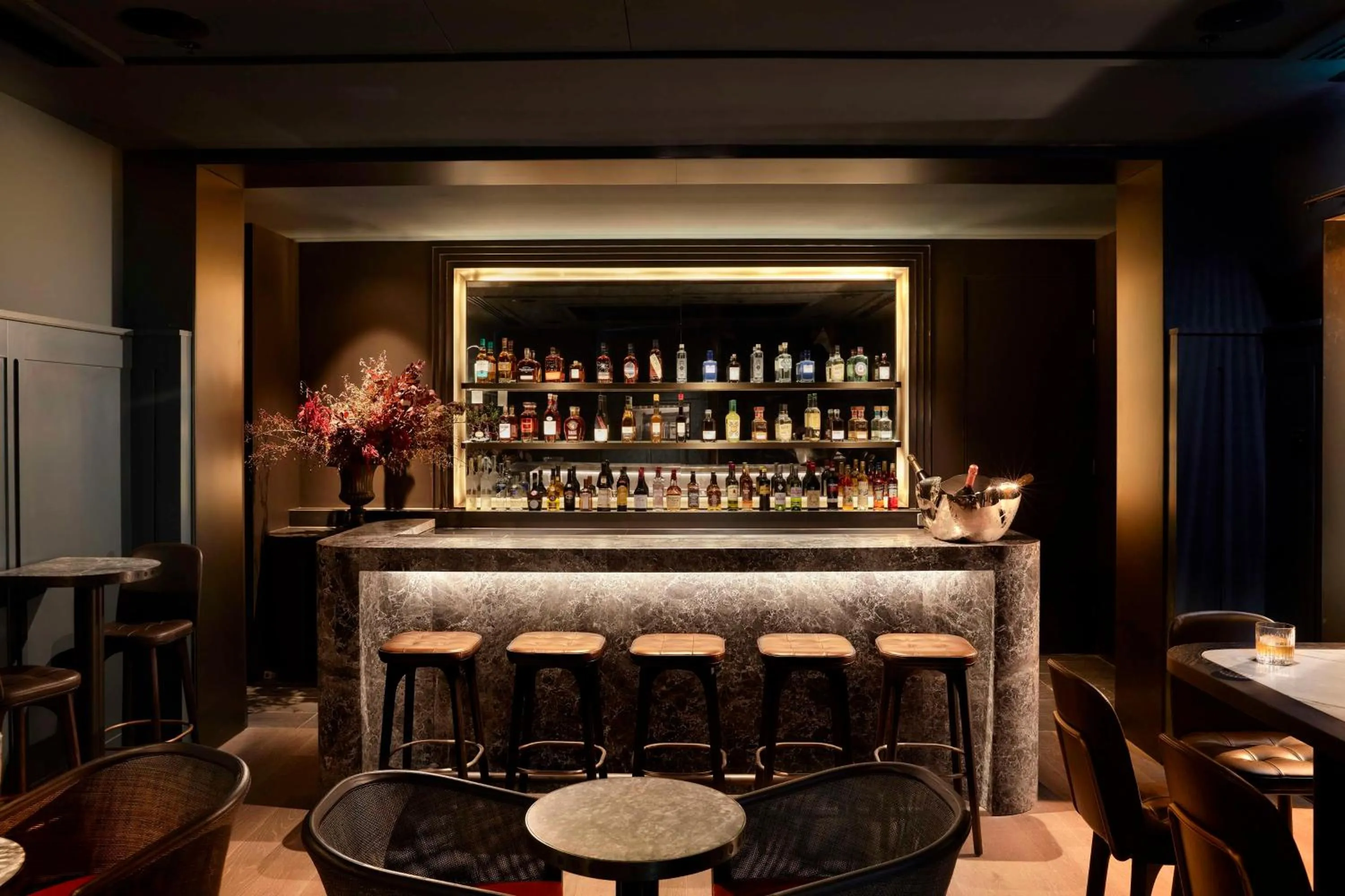 Lounge or bar in Hilton Melbourne Little Queen Street